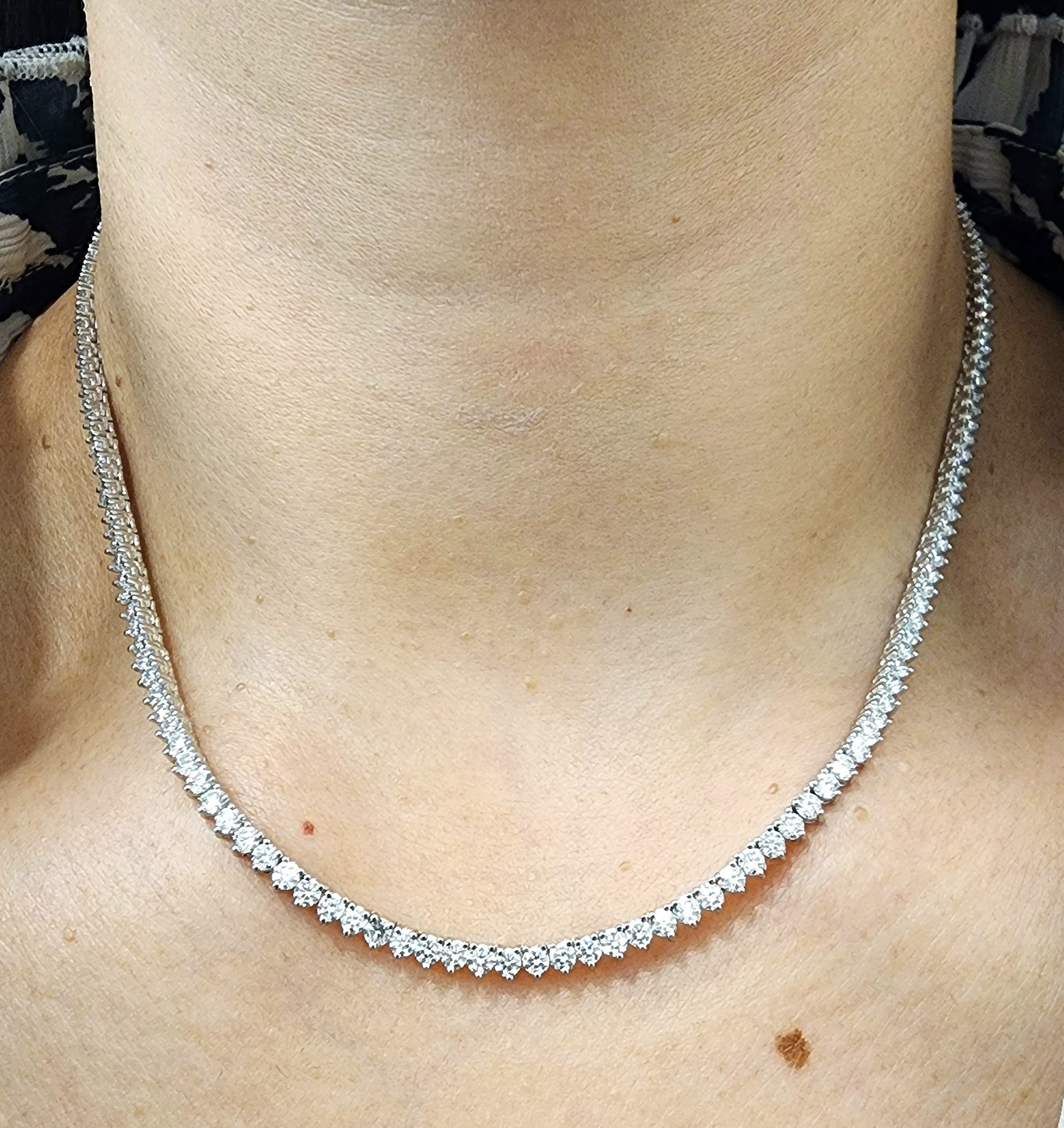 Collar de tenis con diamantes de 8.39 quilates