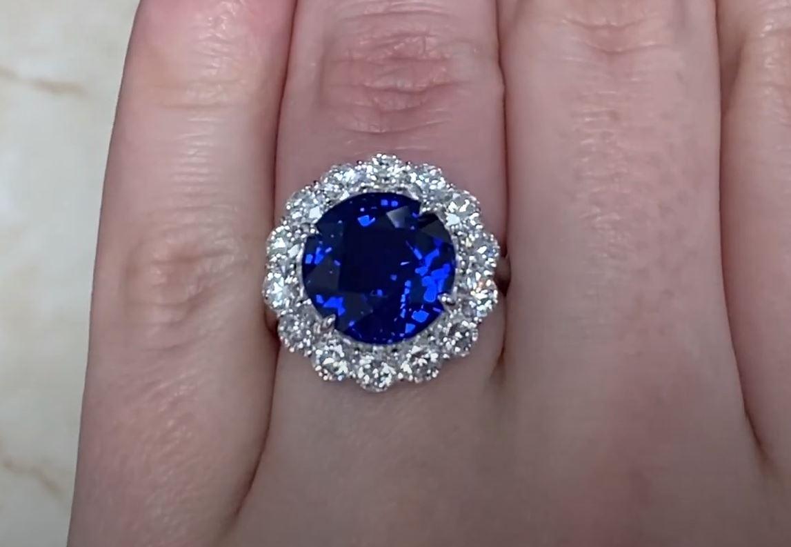 8.39ct Natural Ceylon Sapphire Engagement Ring, G Color, Diamond Halo, Platinum In Excellent Condition For Sale In New York, NY