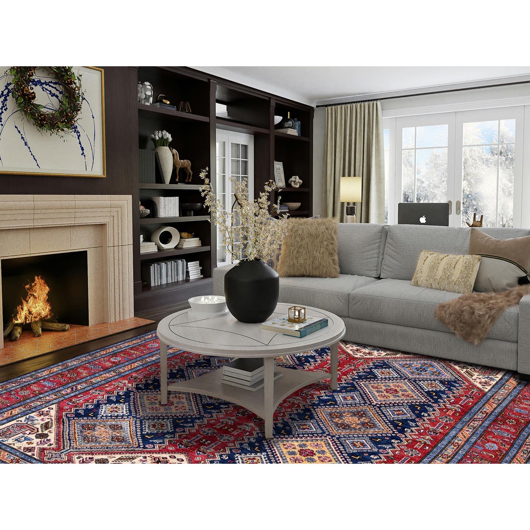 Ajax Red, Afghan Ersari with Turkish Knot, Caucasian Design Revival, Vegetable Dyes, Hand Knotted, 100% Wool, Densely Woven, Oriental Rug
Matières premières : Laine
Latex : Pas de poils 
hauteur : 0,25 pouces
Style : Traditionnel
Couleur primaire :