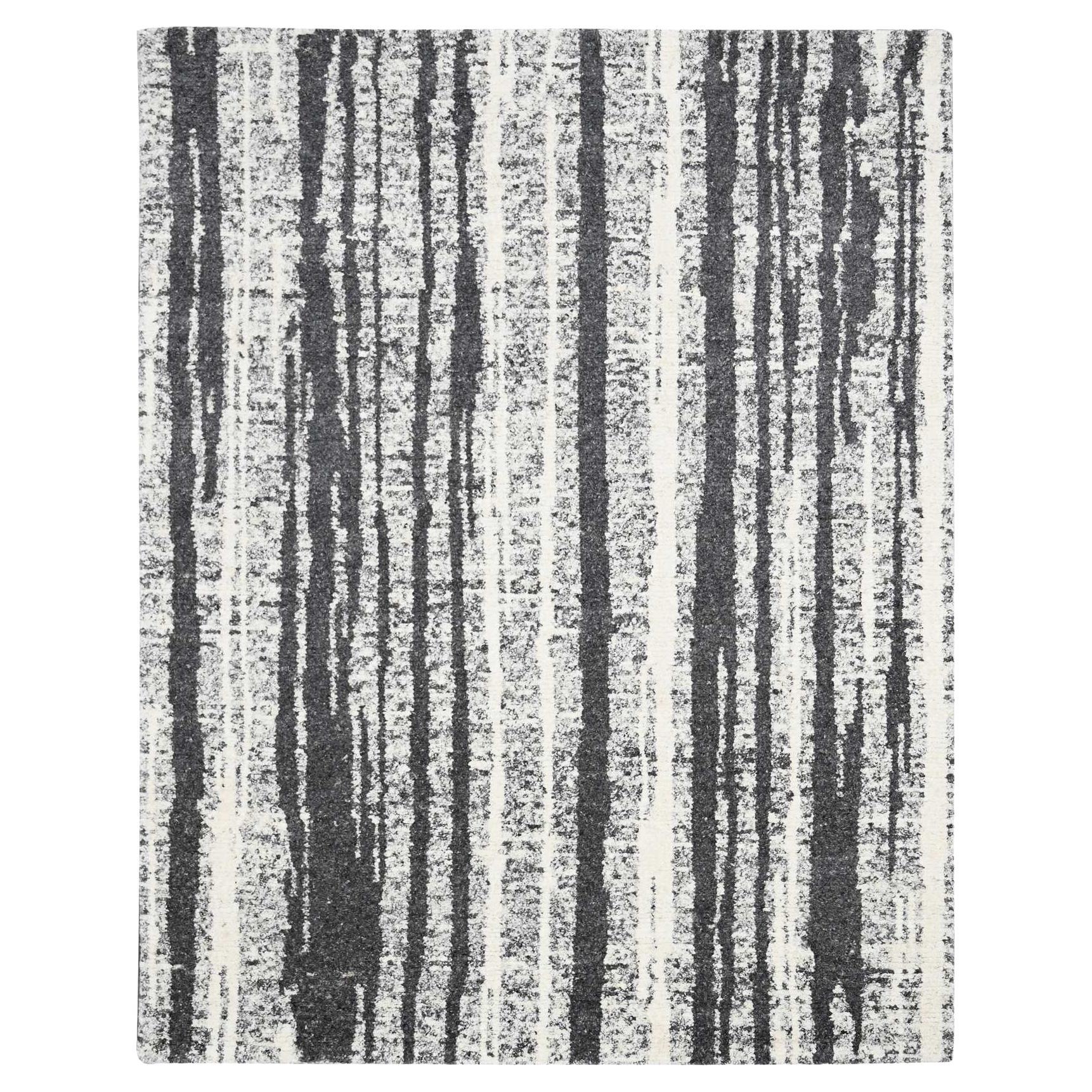 8'3 "x10' Schwarzer und elfenbeinfarbener Orientteppich aus ungefärbter Wolle in modernem Design im Angebot