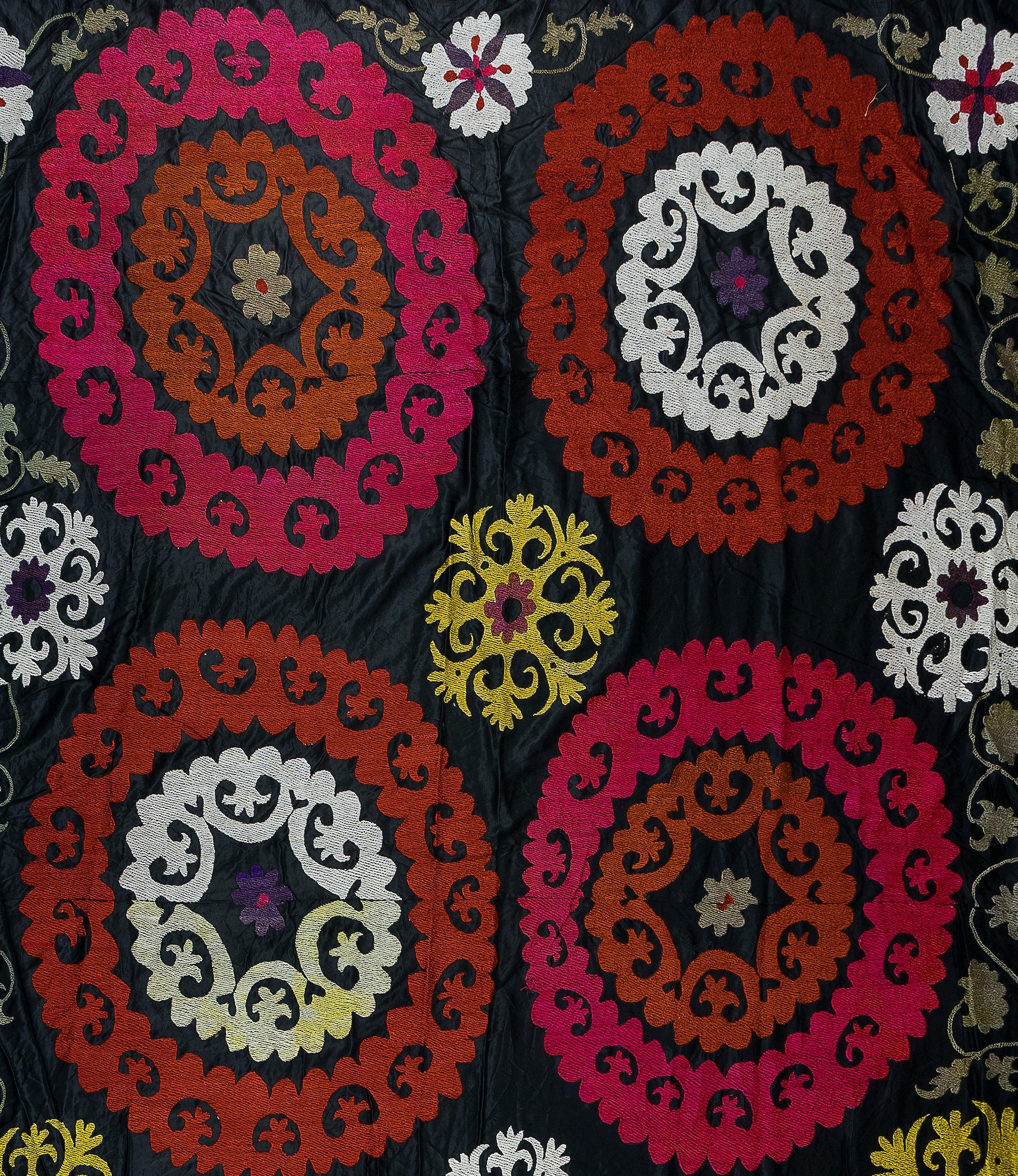 Uzbek 8.3x10.7 Ft Vintage Silk Embroidery Bedspread, Central Asian Suzani Tablecloth For Sale