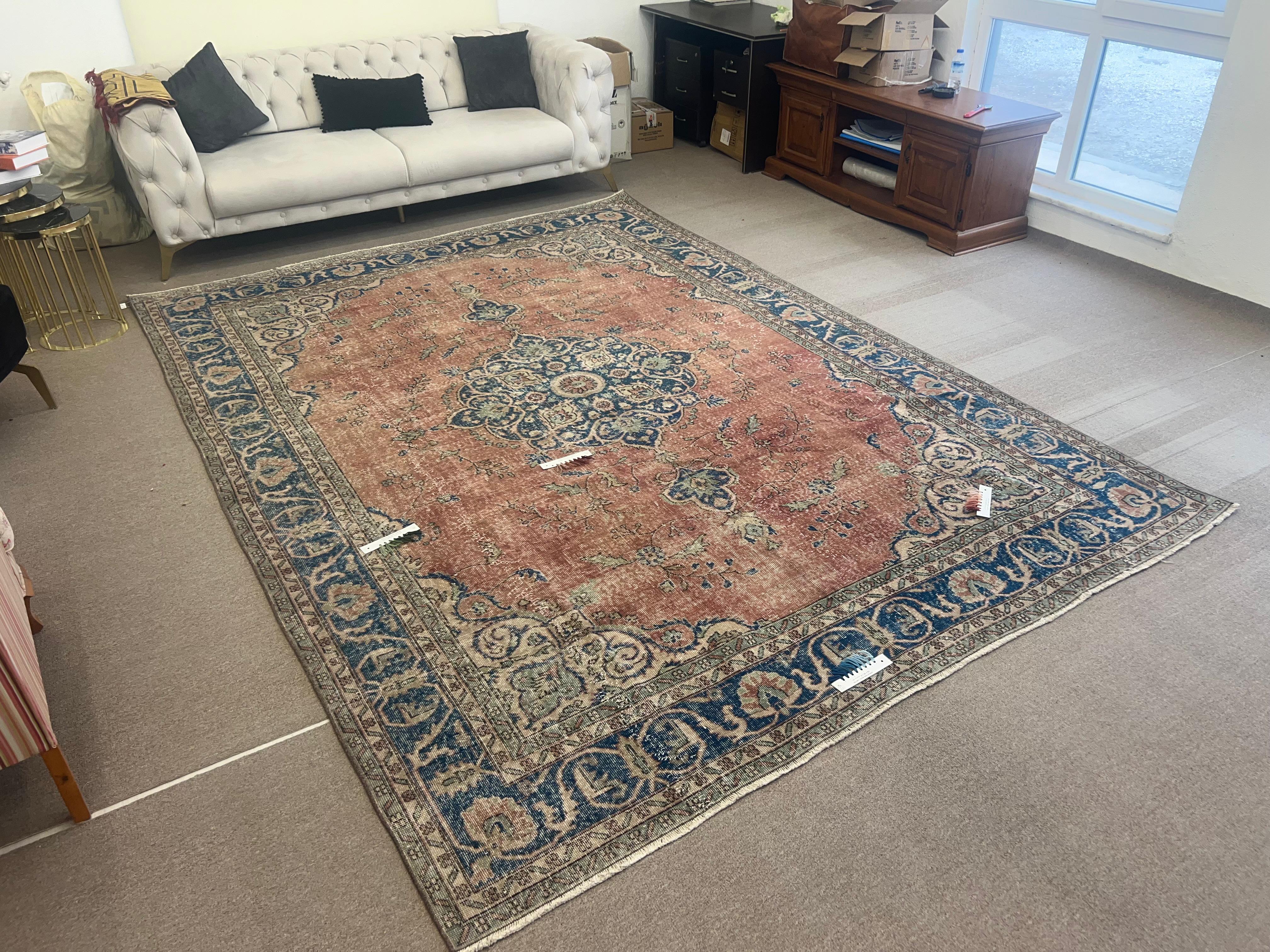 8.3x11.5 Ft One-of-a-Kind Vintage Area Rug, Traditional Handmade Turkish Carpet For Sale 3