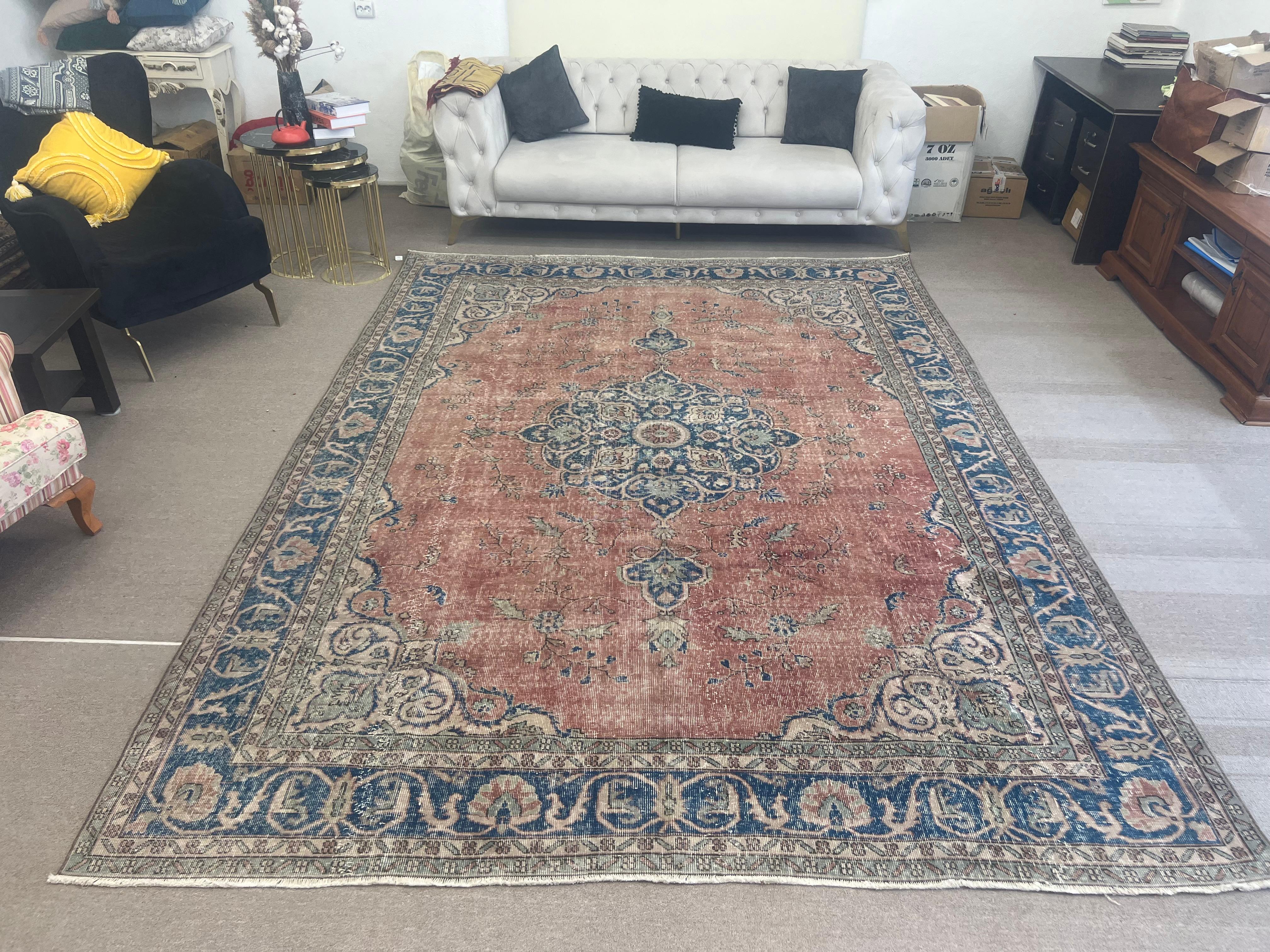 8.3x11.5 Ft One-of-a-Kind Vintage Area Rug, Traditional Handmade Turkish Carpet For Sale 5