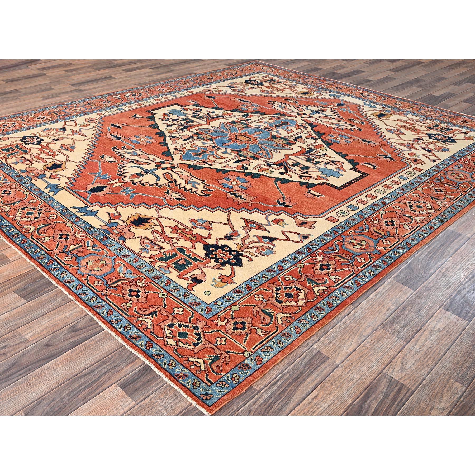 Noué à la main 8'3 