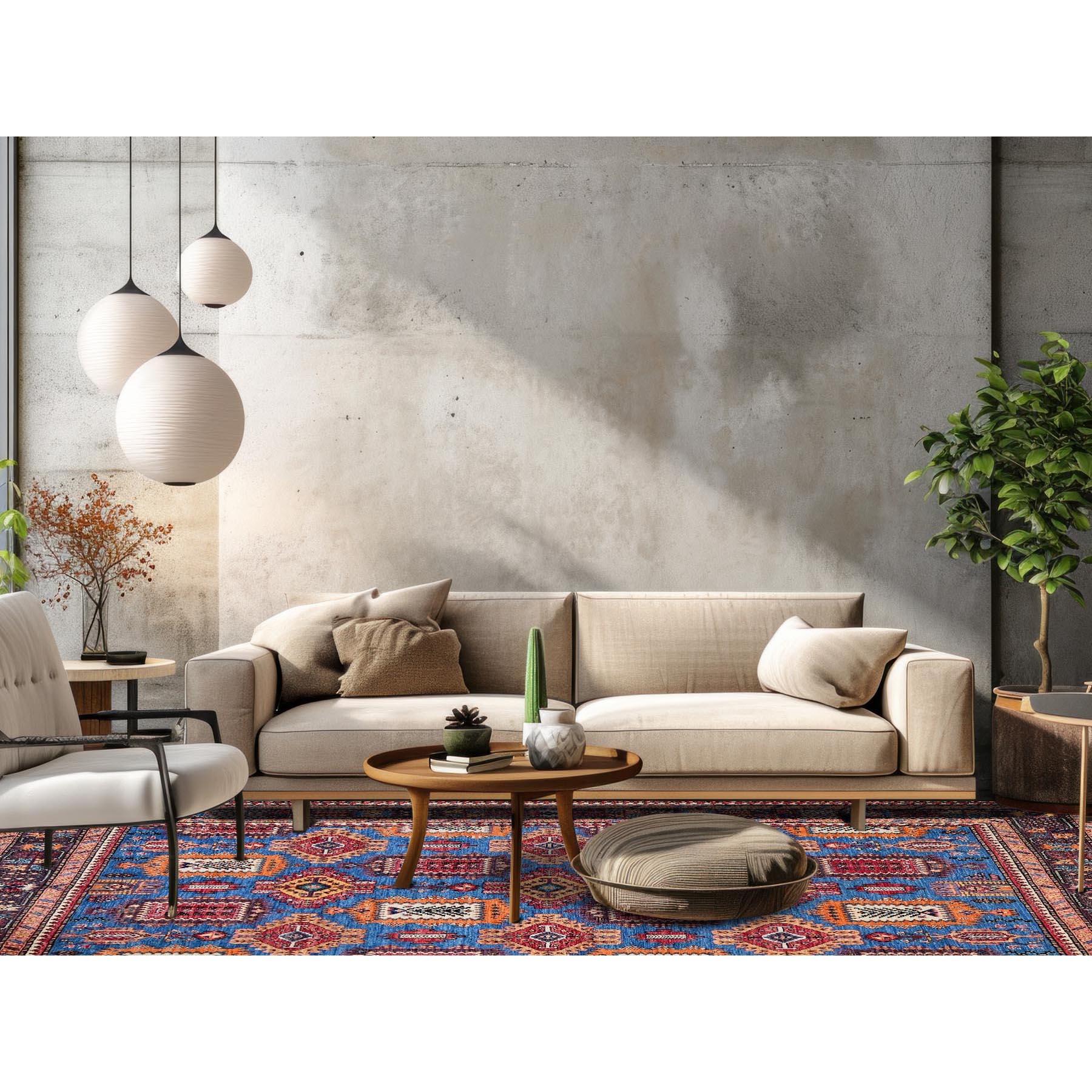 Bayern Blau, Afghanischer Ersari mit türkischem Knoten, Kaukasisches Design Revival, Pflanzliche Farbstoffe, Dicht gewebt, Handgeknüpft, 100% Wolle, Orientteppich
Primäre MATERIALIEN: Wolle
Latex: Kein Flor 
Höhe: 0,25 Zoll
Stil: