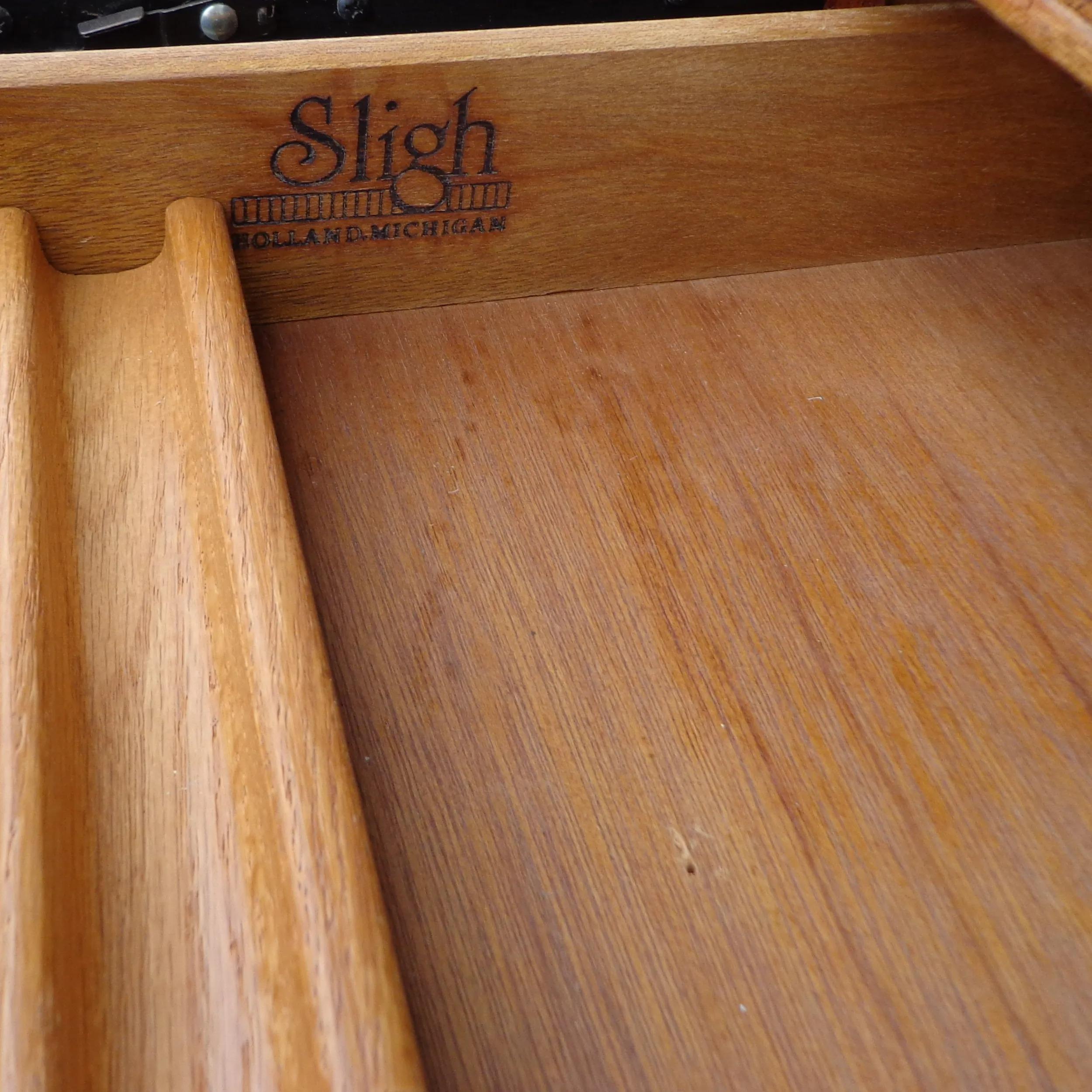 7' Banded Chippendale Regency Sligh Furniture Writing Desk 1