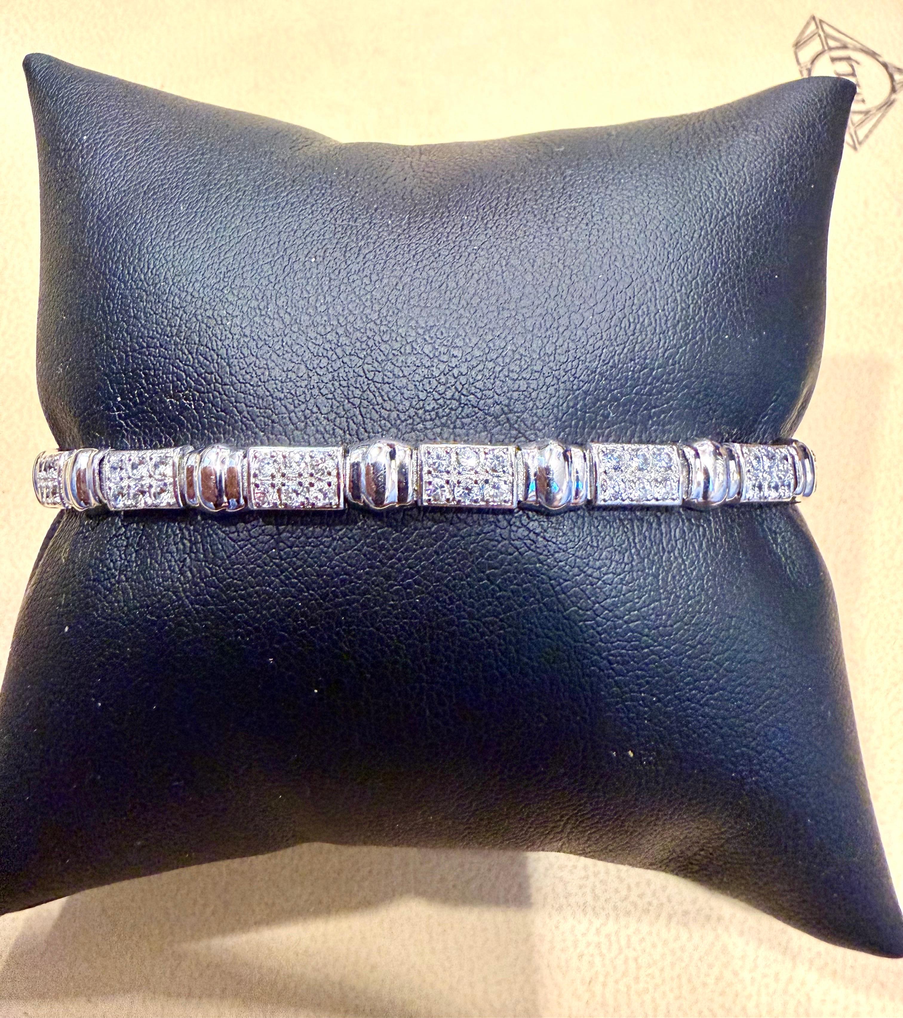 84 Diamantes Redondos 3-4 Cada Pulsera de Tenis en Oro de 14 Kilates  7 