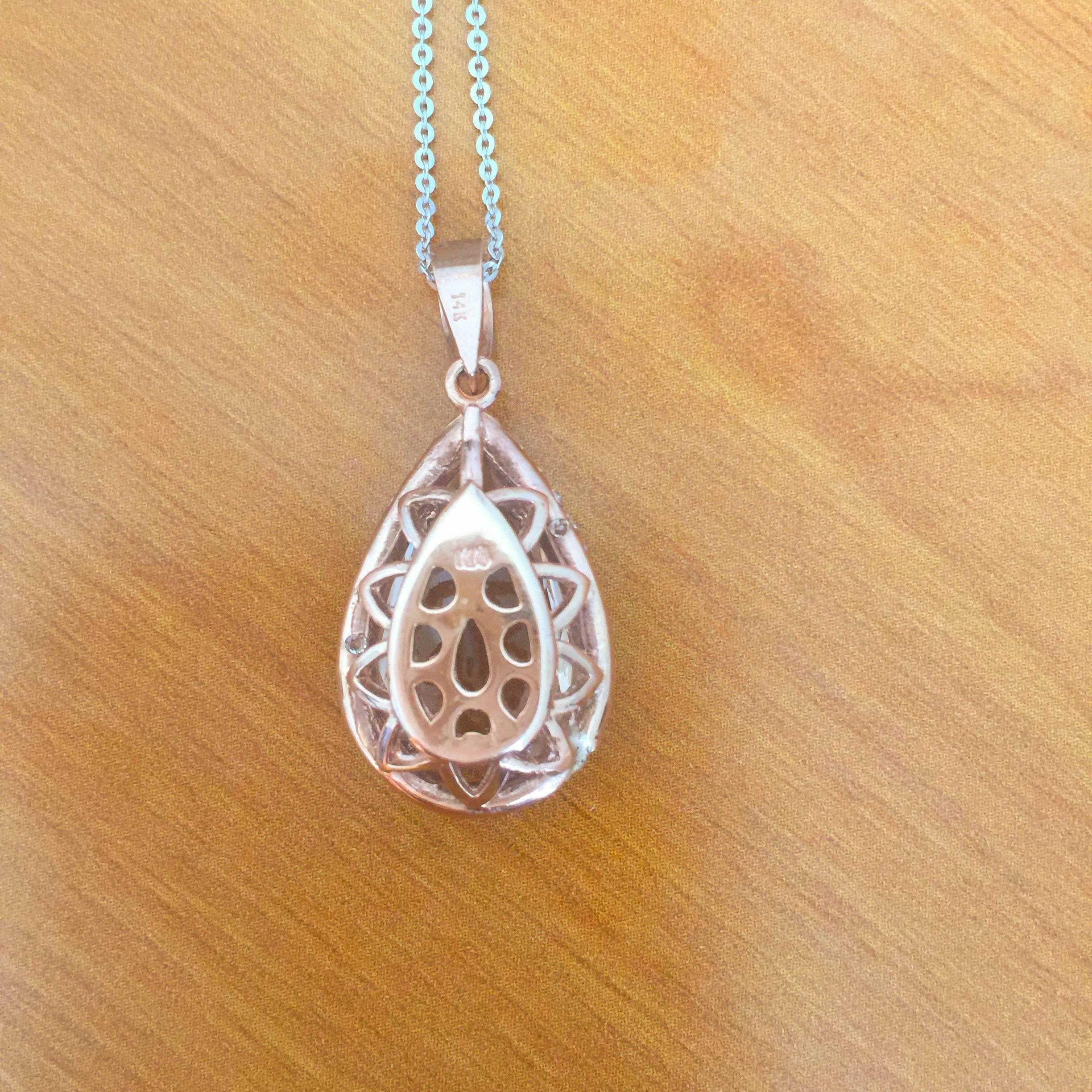 Taille poire Pendentif en or rose 14 carats avec halo de morganites de 8,40 carats et diamants en vente