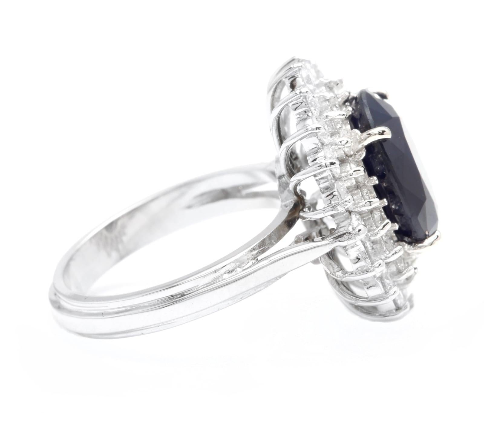 Zafiro azul natural de 8,40 quilates y diamante Anillo de oro blanco macizo de 14 quilates Corte redondo en venta