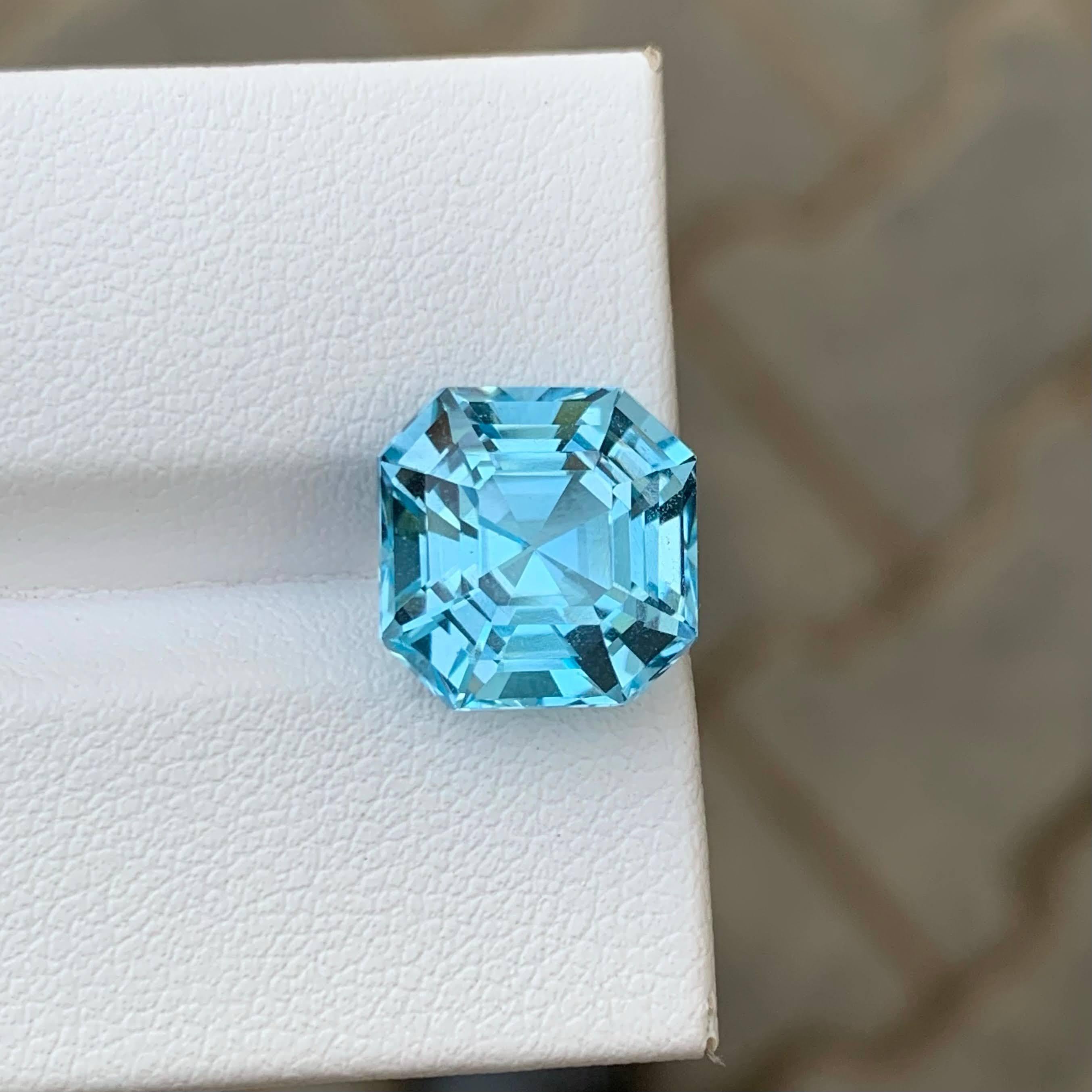 Peso 8,40 carati 
Dimensioni 11,2x11,0x8,6mm
Trattamento Nessuno 
Origine Africa 
Chiarezza Loup pulita 
Taglia forma Asscher 




Questo splendido topazio blu svizzero naturale da 8,40 carati presenta una tonalità blu vivida e rinfrescante che è