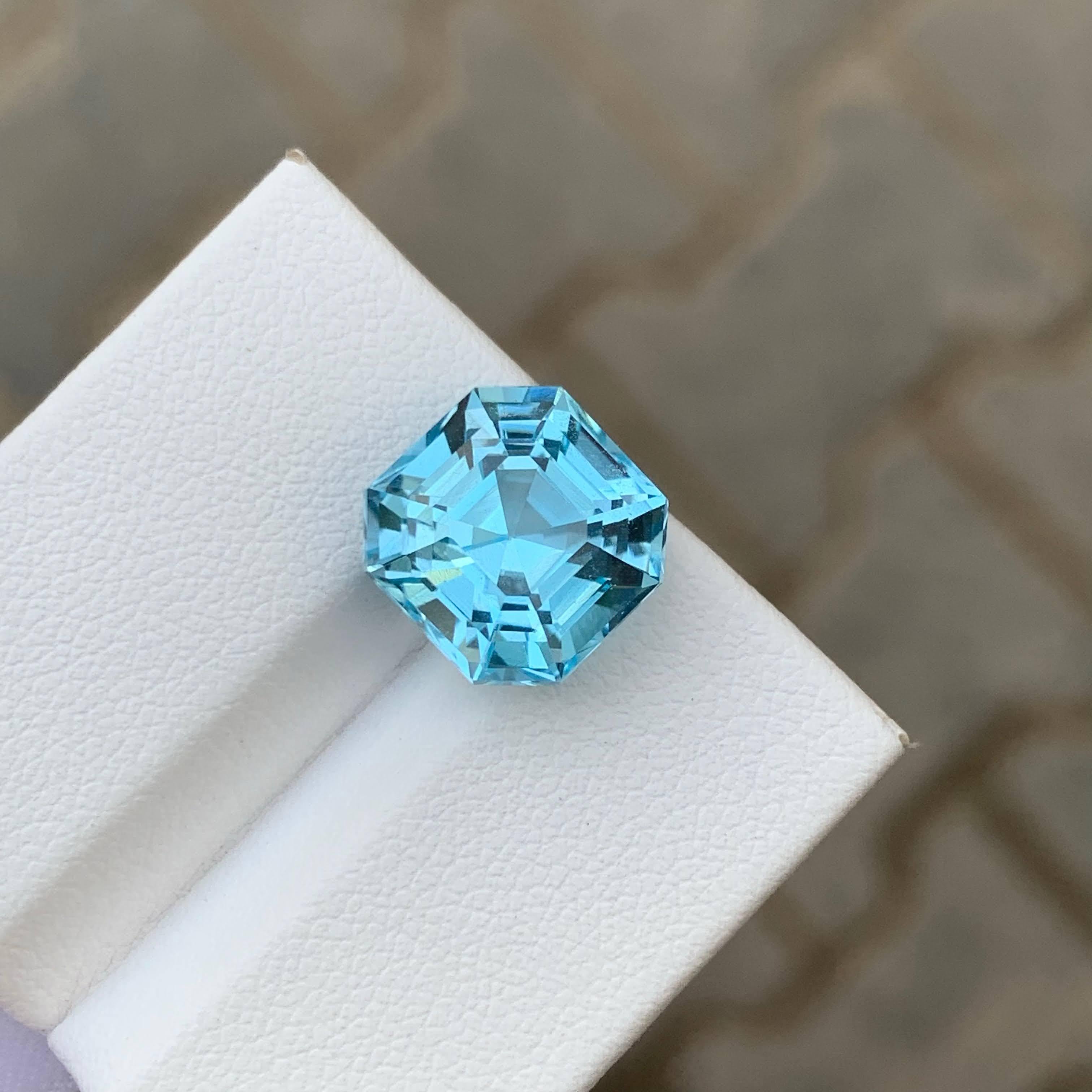 8,40 Carati Nature sciolti di lusso Topazio Blu Svizzero Taglio Asscher Africa Gemma in vendita 1