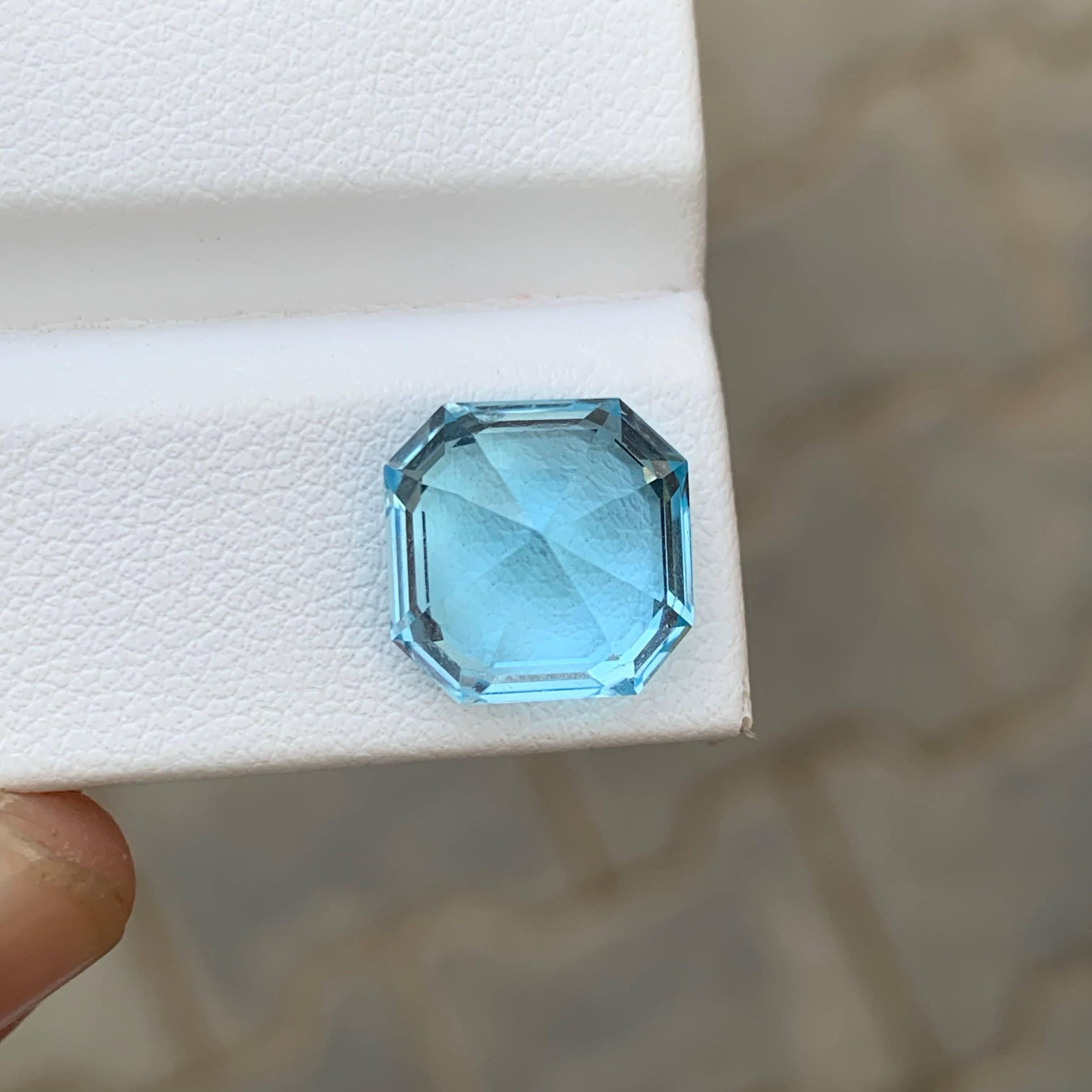 8,40 Carati Nature sciolti di lusso Topazio Blu Svizzero Taglio Asscher Africa Gemma in vendita 2