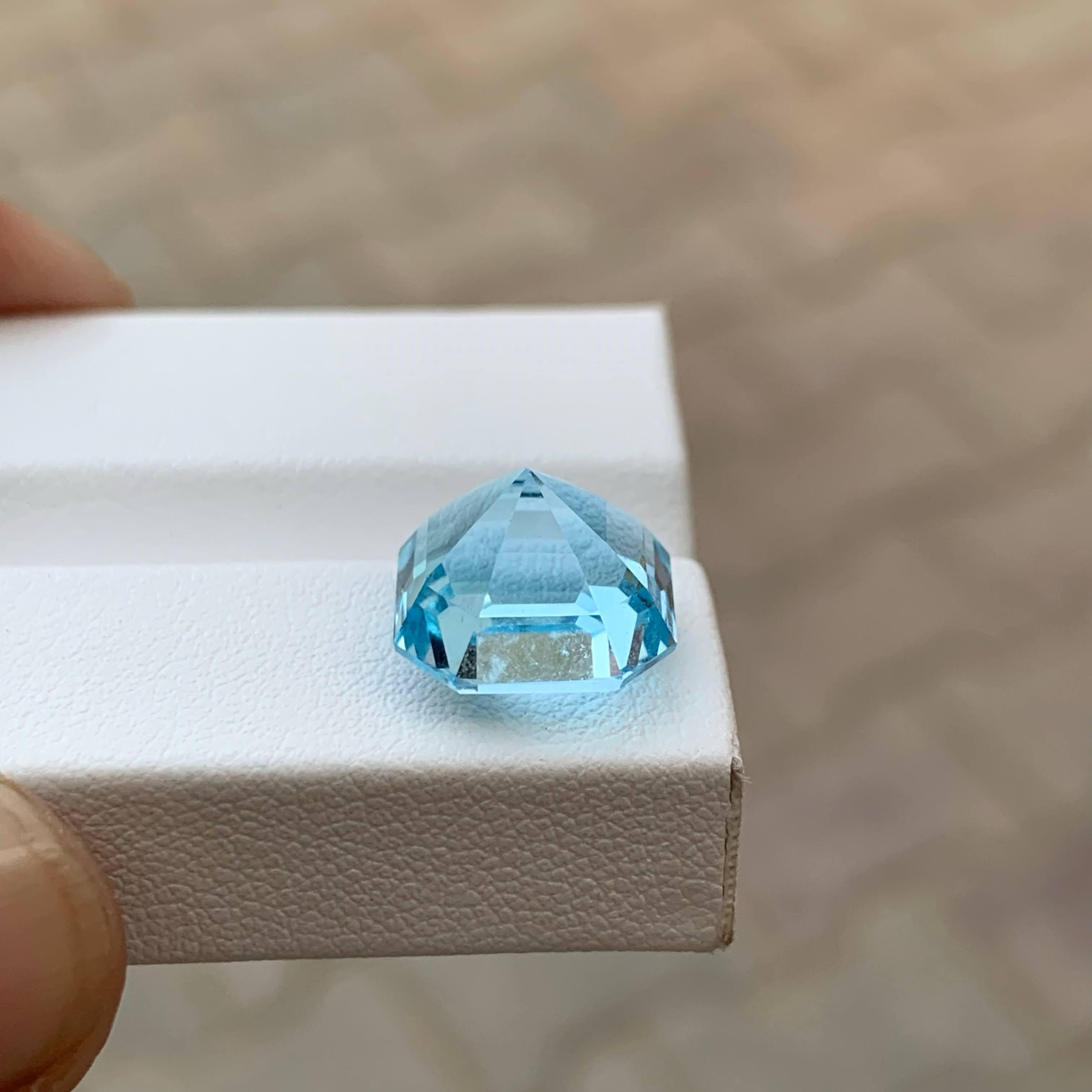 8,40 Carati Nature sciolti di lusso Topazio Blu Svizzero Taglio Asscher Africa Gemma in vendita 3