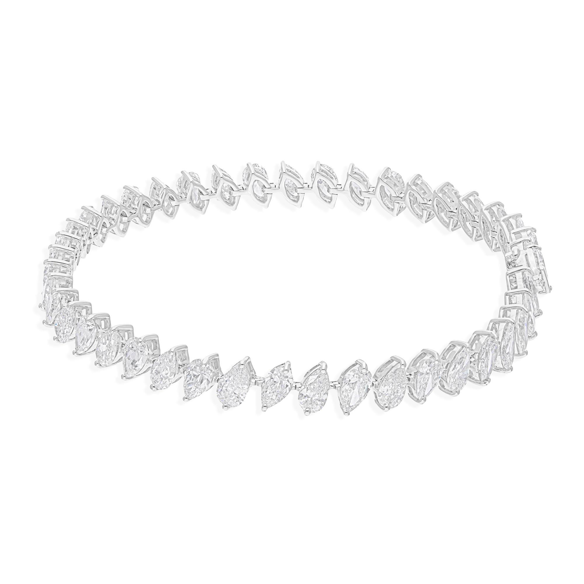 Modern 8.40 Carat SI/H Pear Brilliant Cut Diamond Bracelet 14 Karat White Gold Jewelry For Sale
