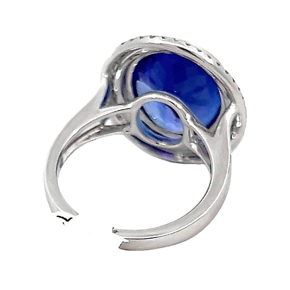 Women's or Men's Large Tanzanite and Diamond Cocktail Ring For Sale