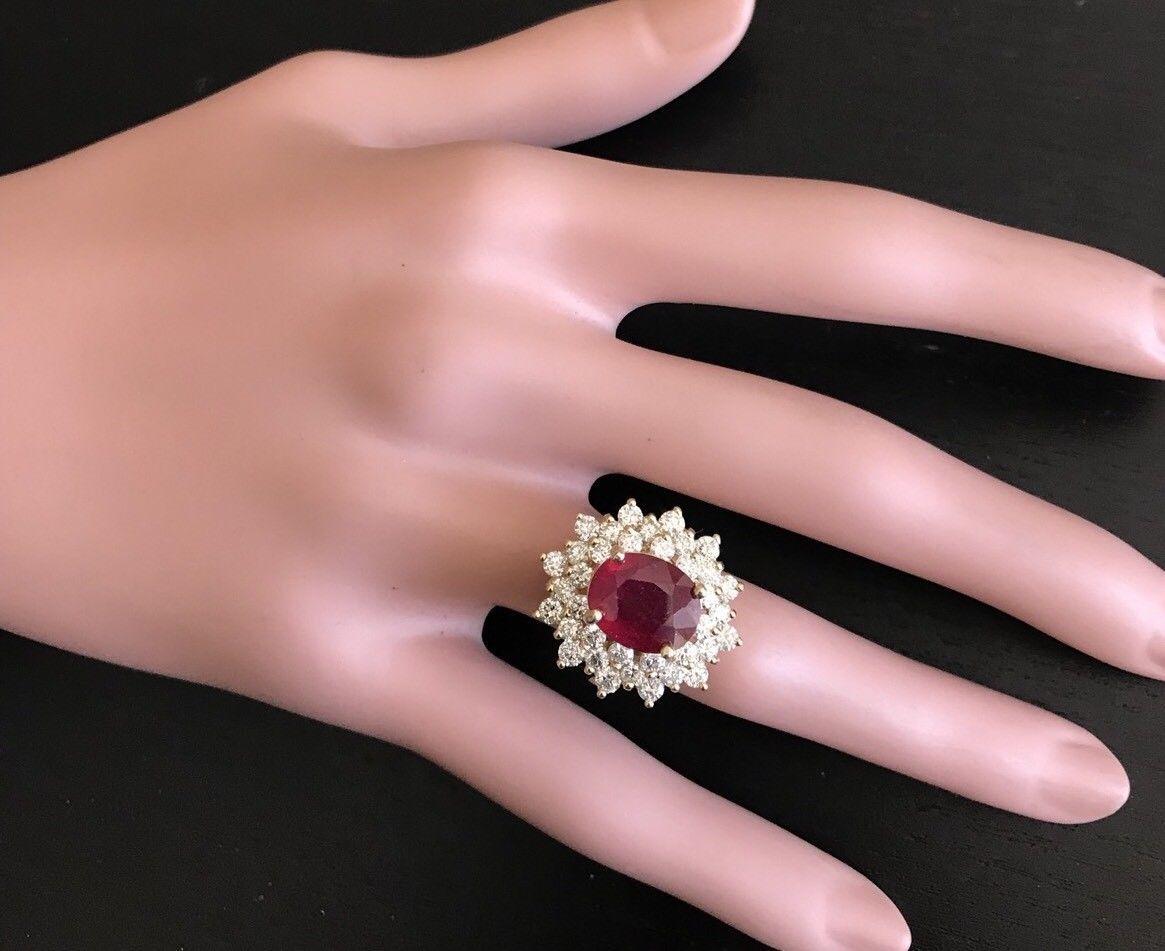 8,40 Karat beeindruckender Ring mit rotem Rubin und Diamant aus 14 Karat Gelbgold Damen im Angebot