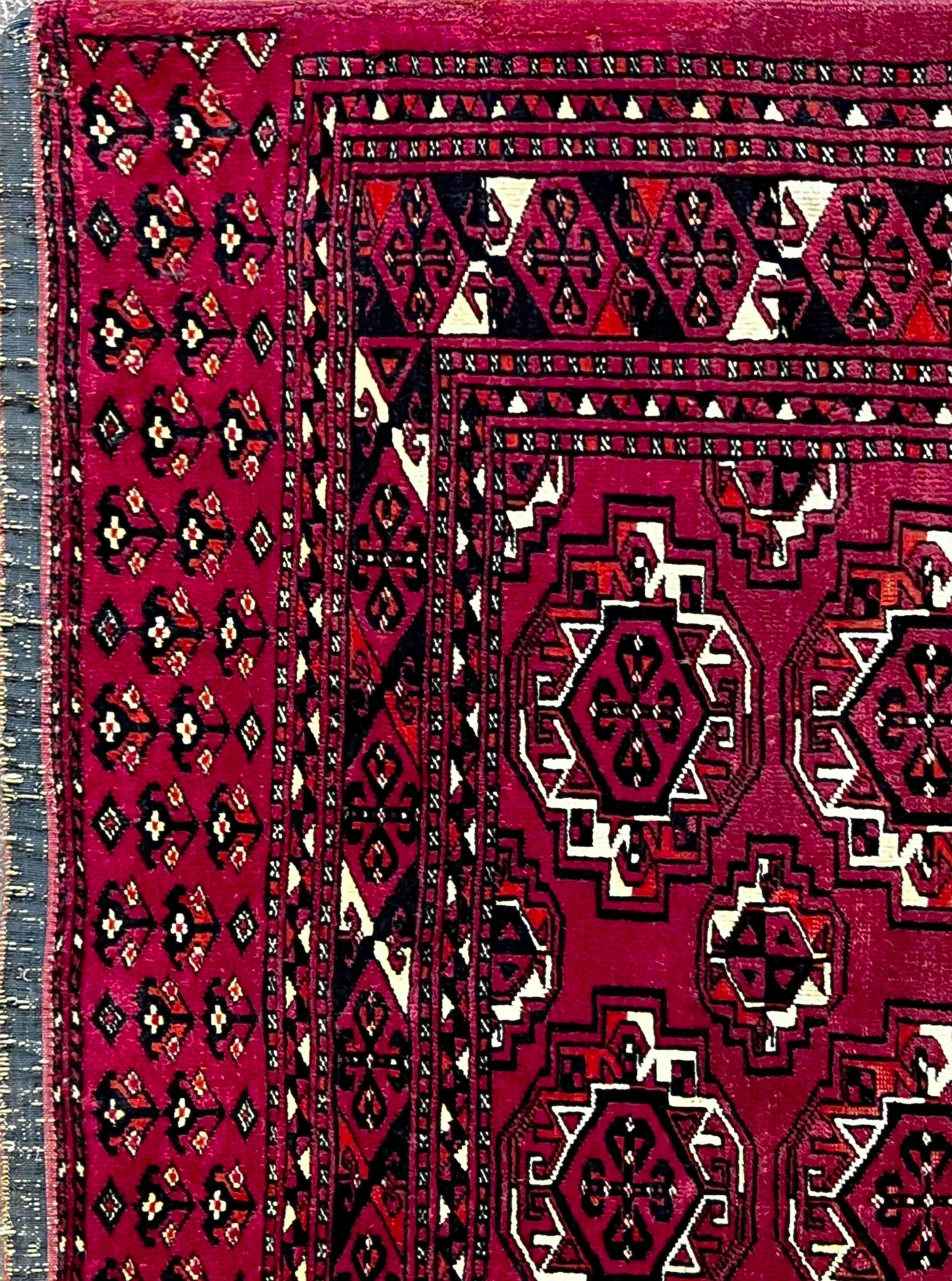 841 - Antike Bukhara 'Saryk' turkmenische Pferdedecke „ „Chuval““ im Angebot 3