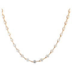 8.41 Carat Round Brilliant Diamond Station Necklace 18 Karat En stock