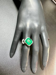 8.41 Ct Emerald Cut Emerald & 0.53 Ct Diamond Bypass Ring in 18 Kt Gold Size 6.5