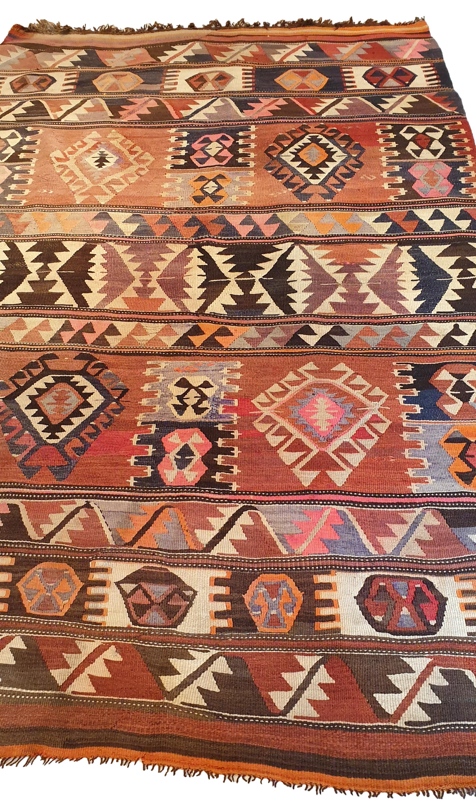Hand-Woven 842 - Beautiful Kilim with Tribal Design 'Shahsavan' For Sale