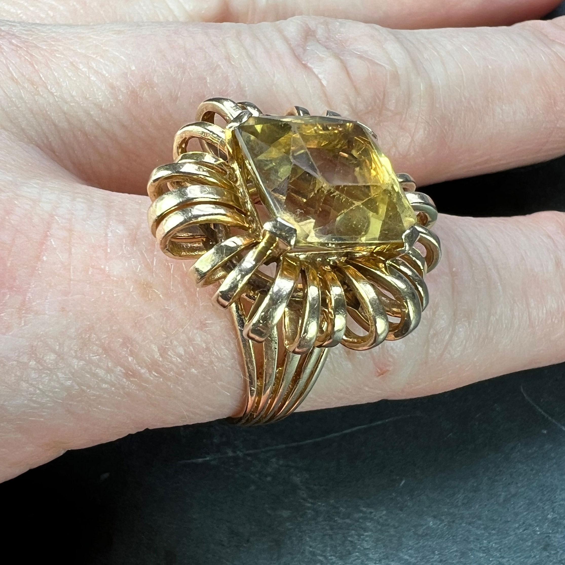 Bague cocktail rétro Spring en or jaune 18 carats avec citrine de 8,42 carats en vente 5