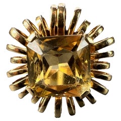 8.42 Carat Citrine 18 Karat Yellow Gold Retro Spring Cocktail Ring