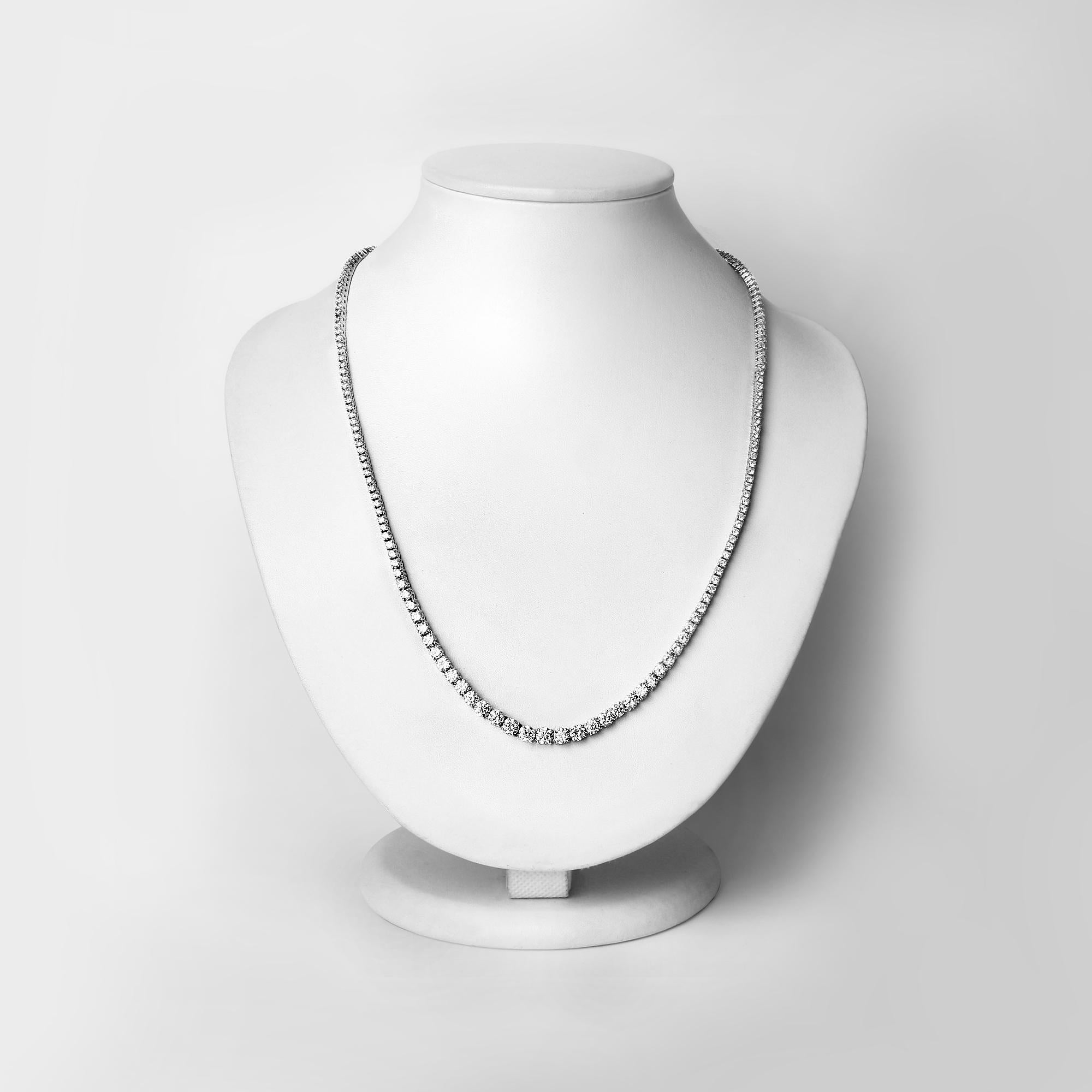 Contemporary 8.42 Carat Genuine White Diamond 14 Karat White Gold Necklace