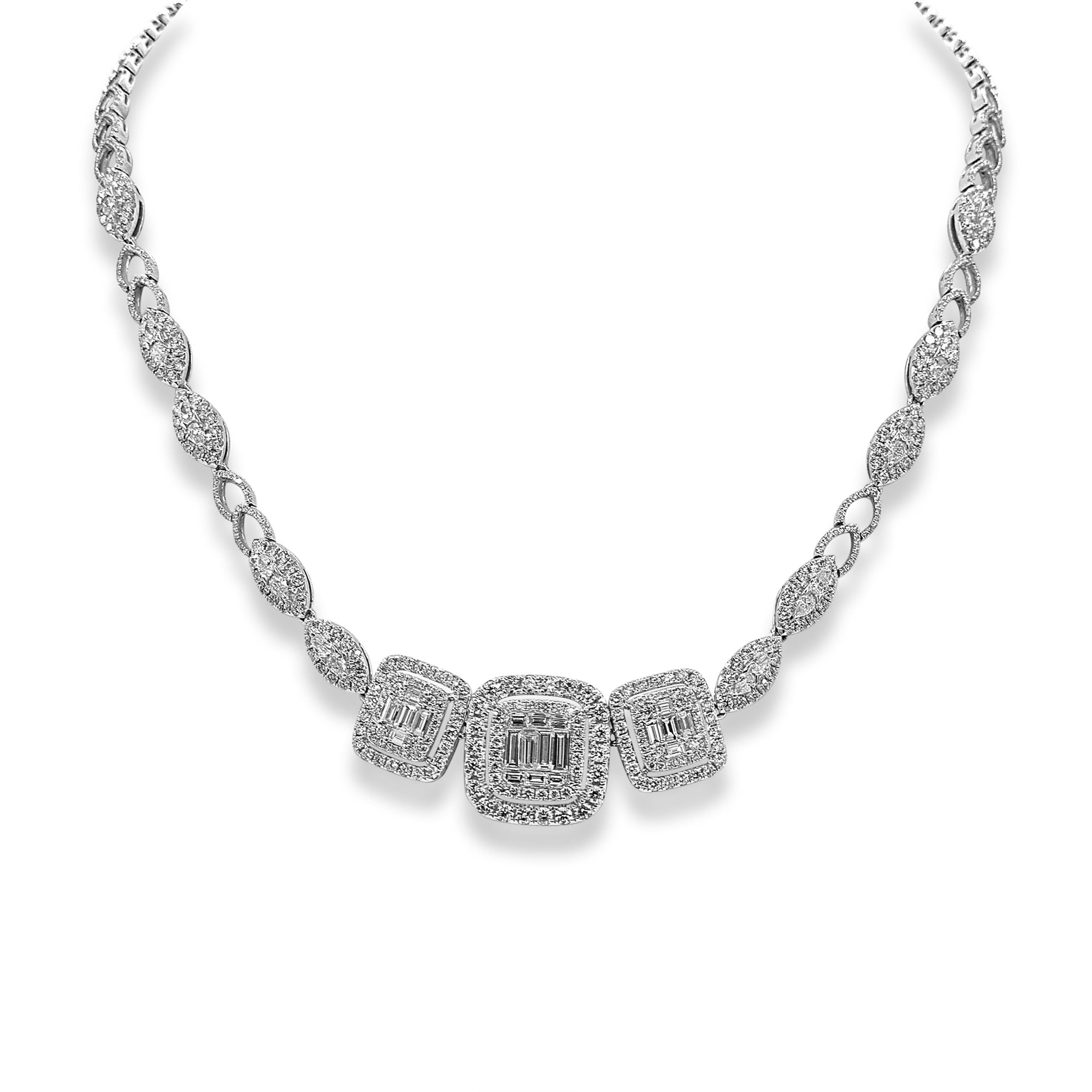 Taglio misto Collana in oro bianco con diamanti multi taglio da 8,42 carati in vendita