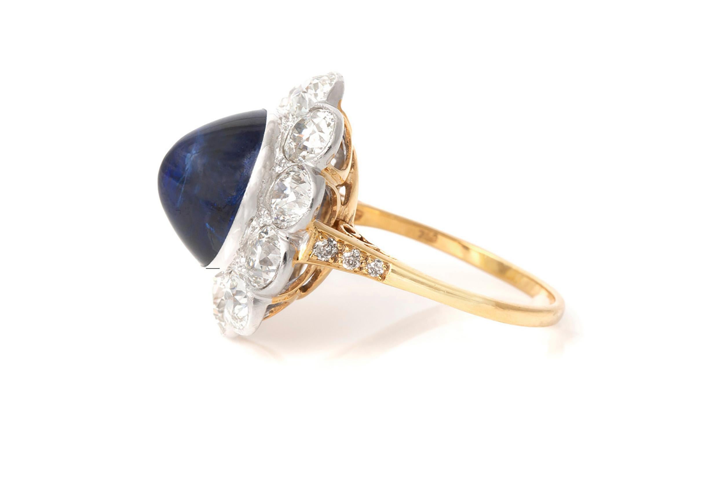 8,43 Karat Cabochon Saphir & 4,23 Karat Diamant Cluster-Ring (Viktorianisch) im Angebot