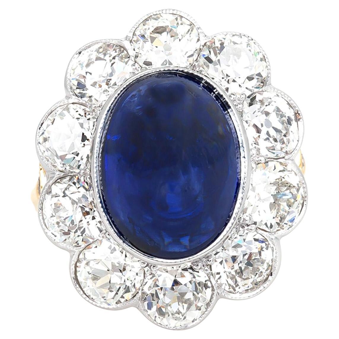 8,43 Karat Cabochon Saphir & 4,23 Karat Diamant Cluster-Ring im Angebot