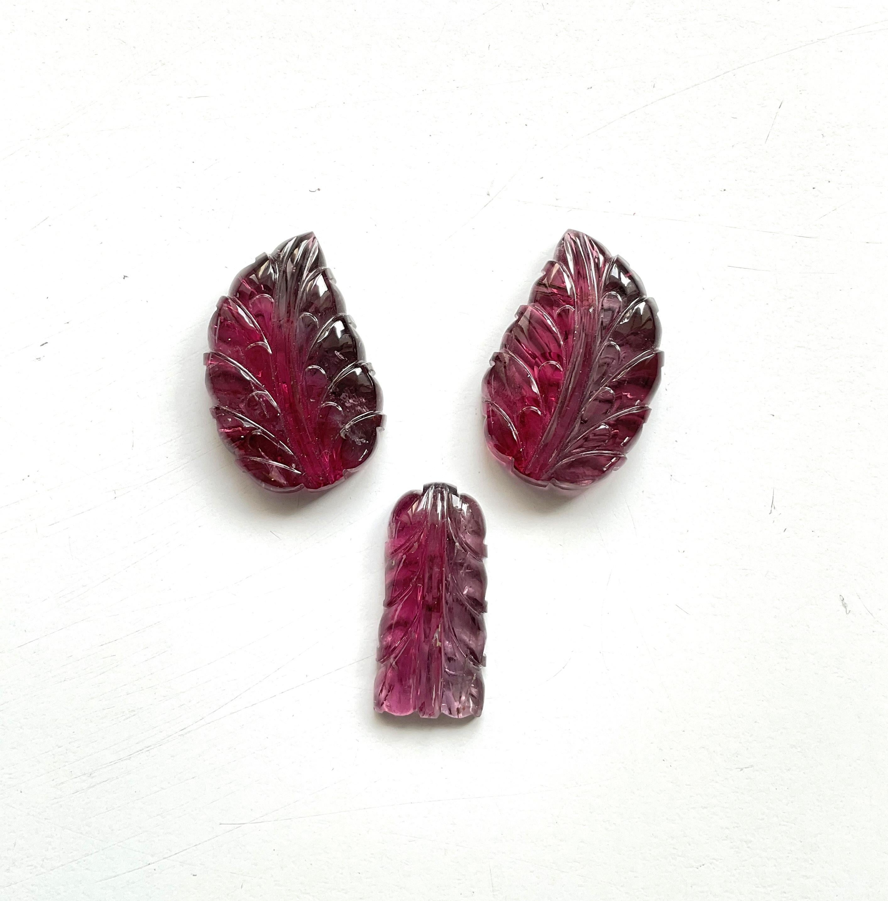 84.37 Carats Rubellite Tourmaline Carved Leaf 3 Pieces Fine jewelry Natural Gem

Weight: 84.37 Carats
Size: 26x12 To 30x19 MM
Pieces: 3
Shape: Carved Leaf 

