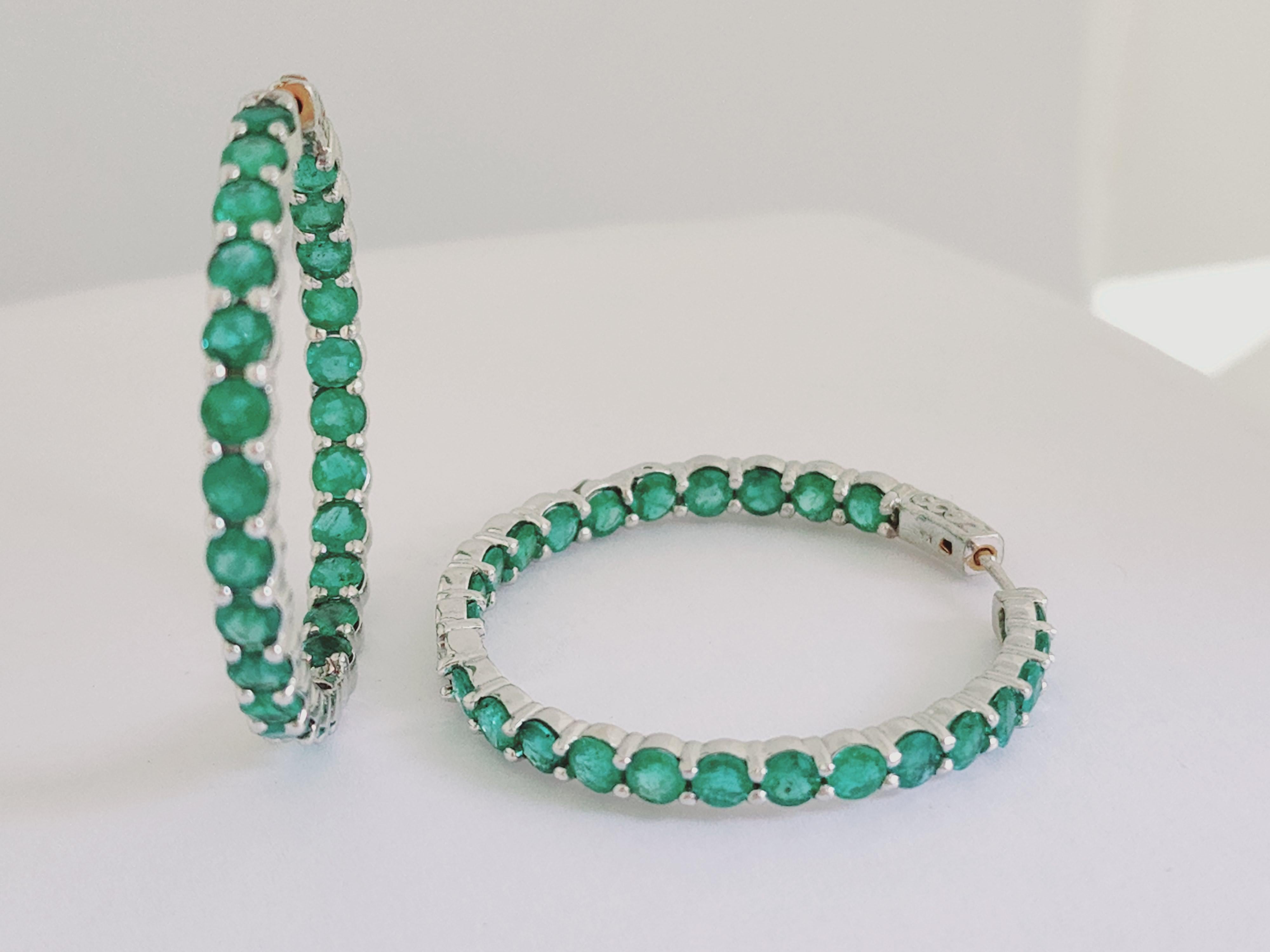 Round Cut 8.44 Carat Emerald Round Hoop Earrings 14 Karat White Gold For Sale