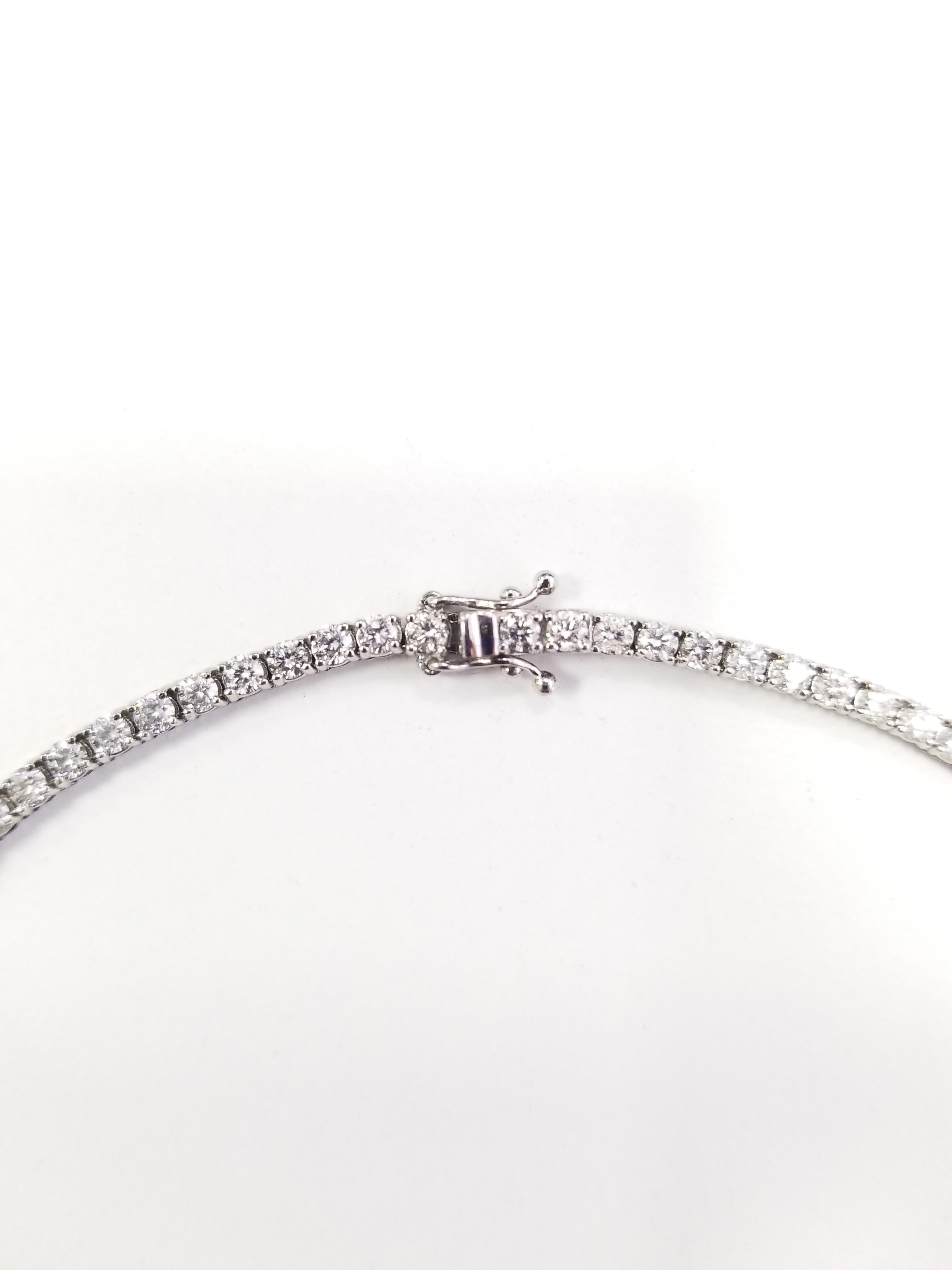 8.44 Carat Round Brilliant Cut Diamond Tennis Necklace 14 Karat White Gold 18'' In New Condition In Great Neck, NY