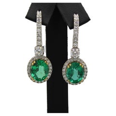 8.44 Carats Emerald & Diamond Earring