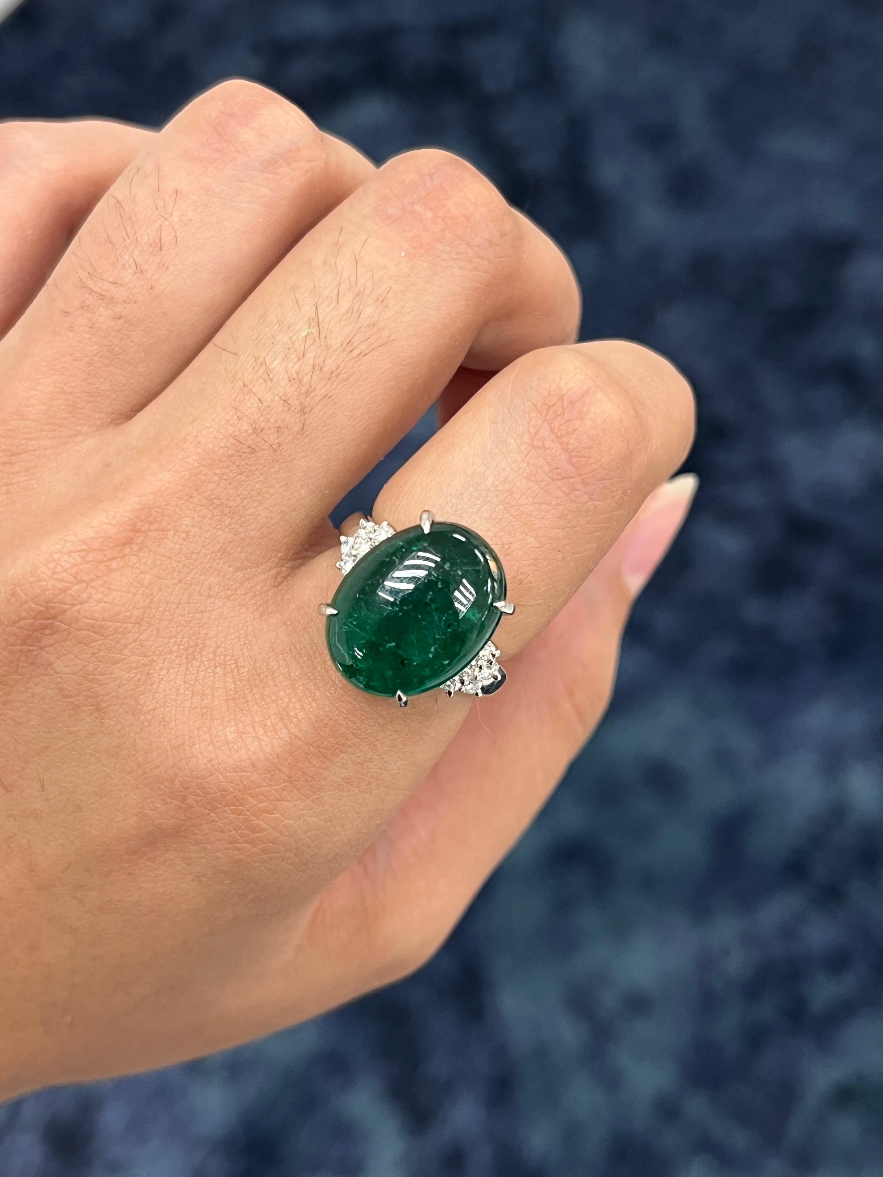 8,45 Karat Smaragd-Cocktailring in PT900 (Art déco) im Angebot