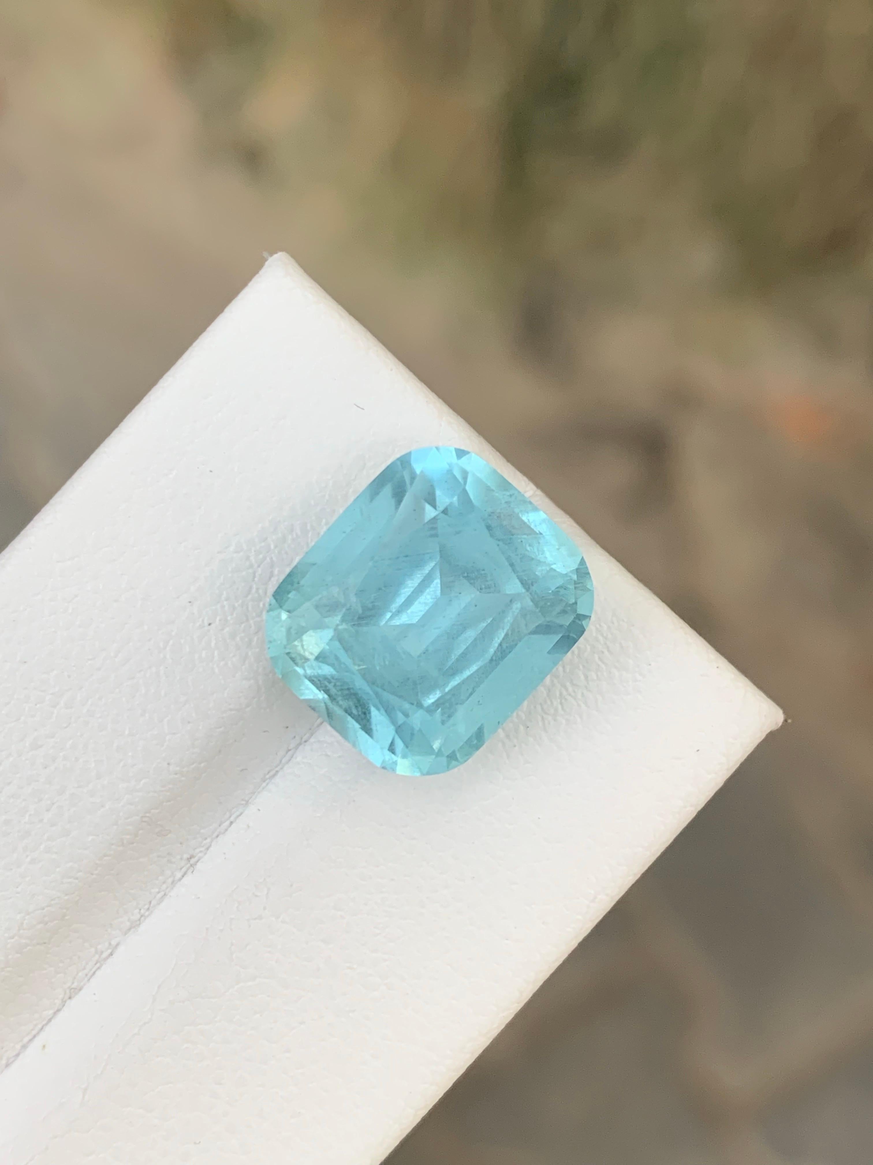 Arts and Crafts 8,45 carati di acquamarina naturale sfusa con taglio a cuscino dalla Nigeria in vendita