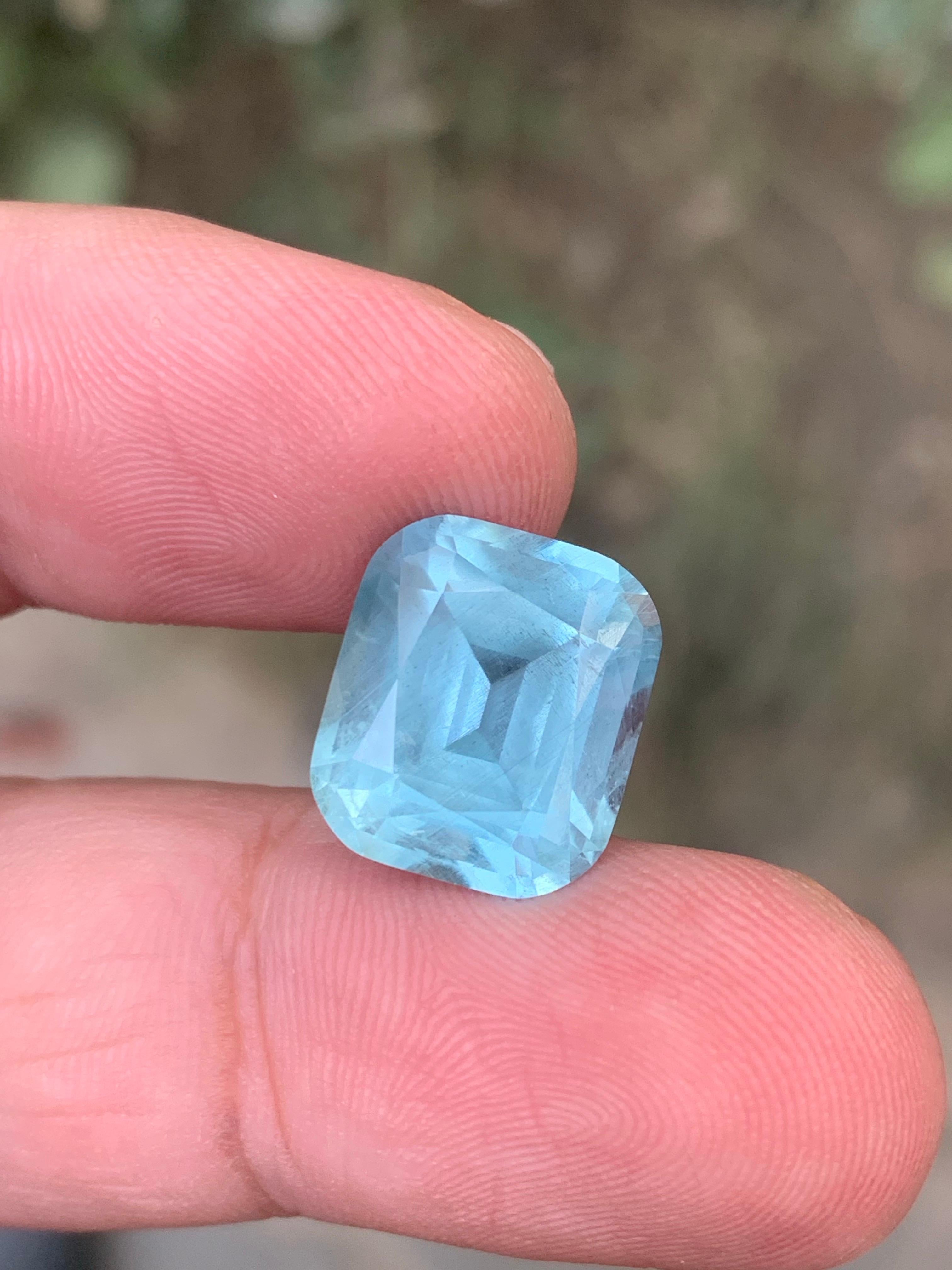 8,45 carati di acquamarina naturale sfusa con taglio a cuscino dalla Nigeria in vendita 2