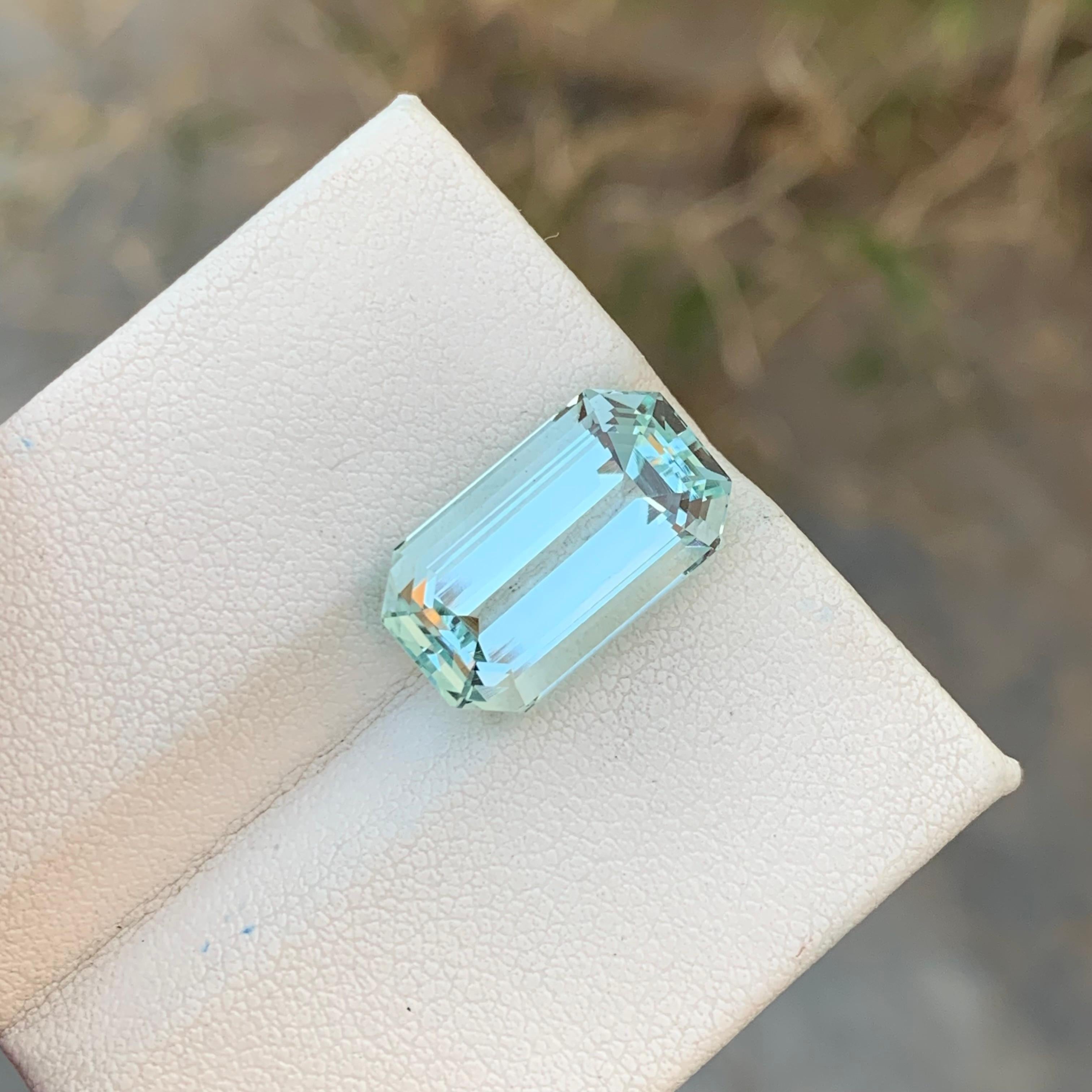 8.45 Carat Natural Loose Aquamarine Emerald Shape Gem For Necklace  For Sale 5