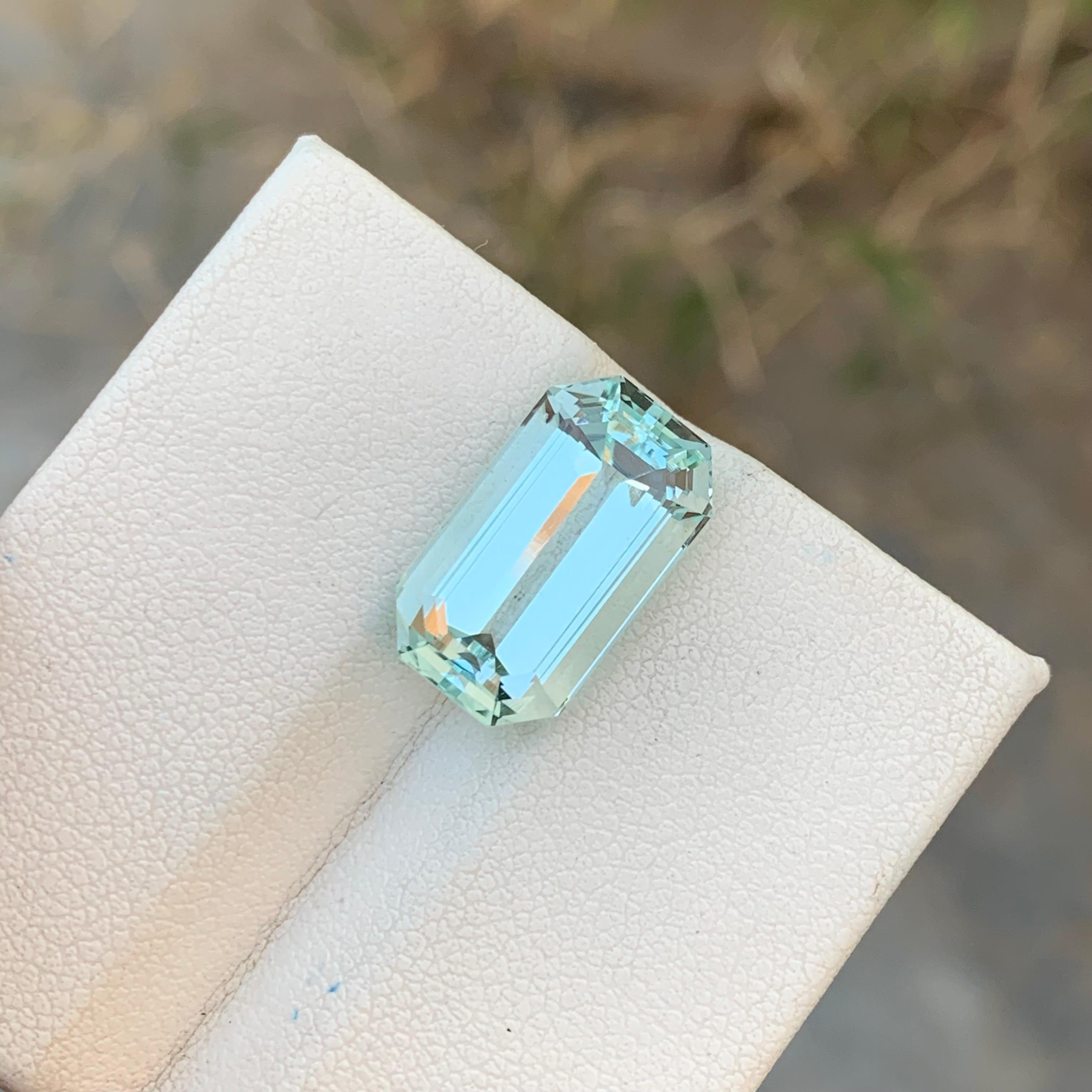 8.45 Carat Natural Loose Aquamarine Emerald Shape Gem For Necklace  For Sale 6