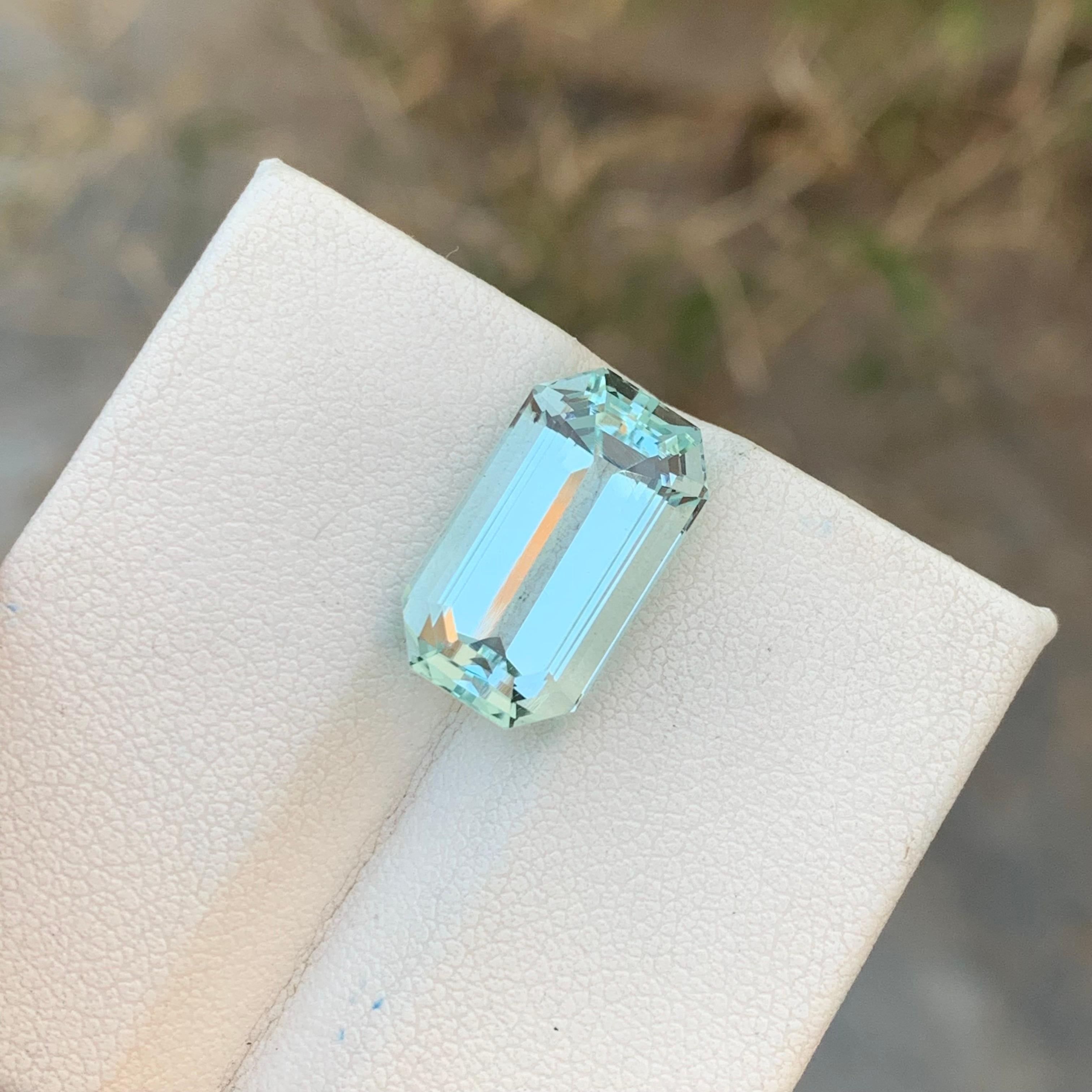 8.45 Carat Natural Loose Aquamarine Emerald Shape Gem For Necklace  For Sale 7