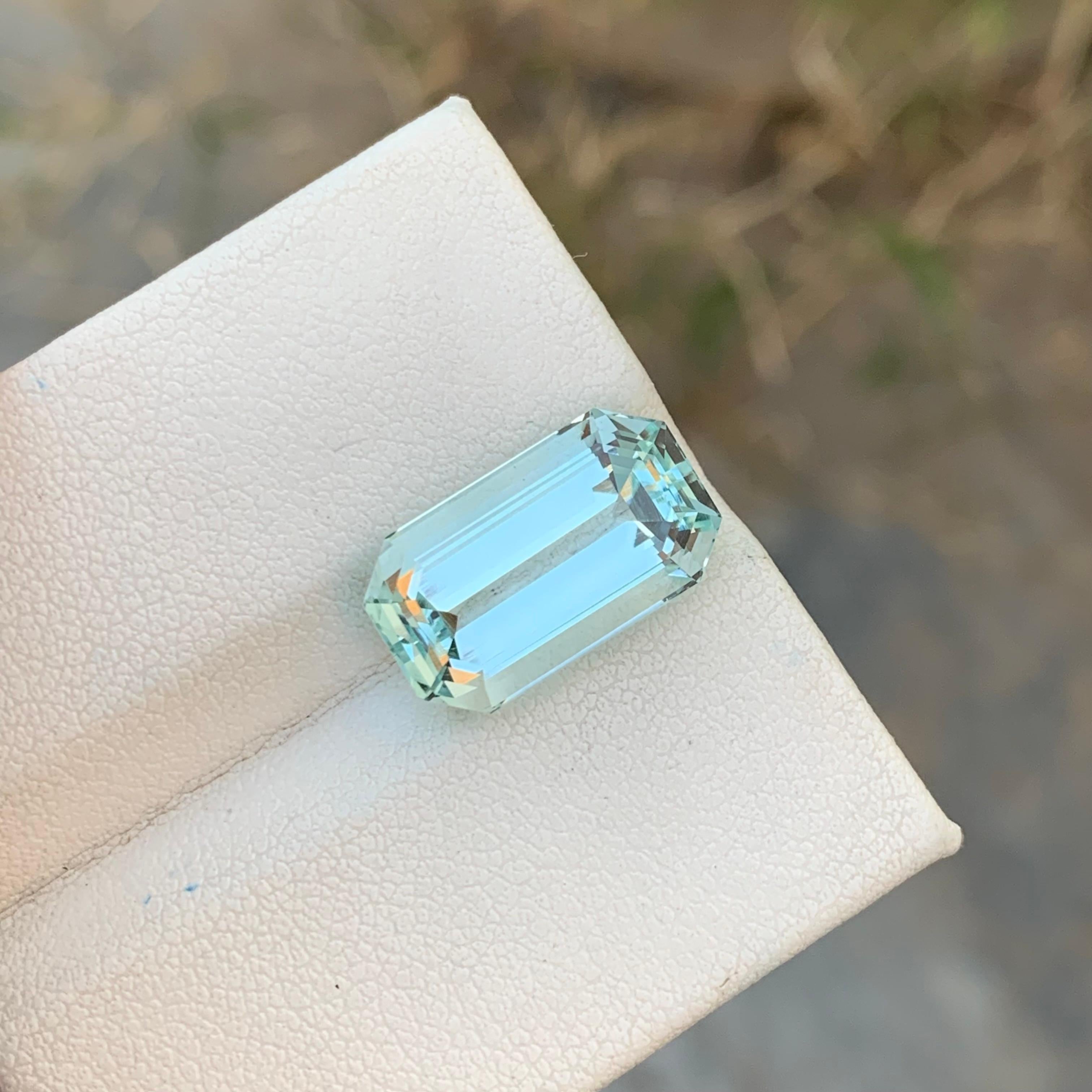 8.45 Carat Natural Loose Aquamarine Emerald Shape Gem For Necklace  For Sale 8