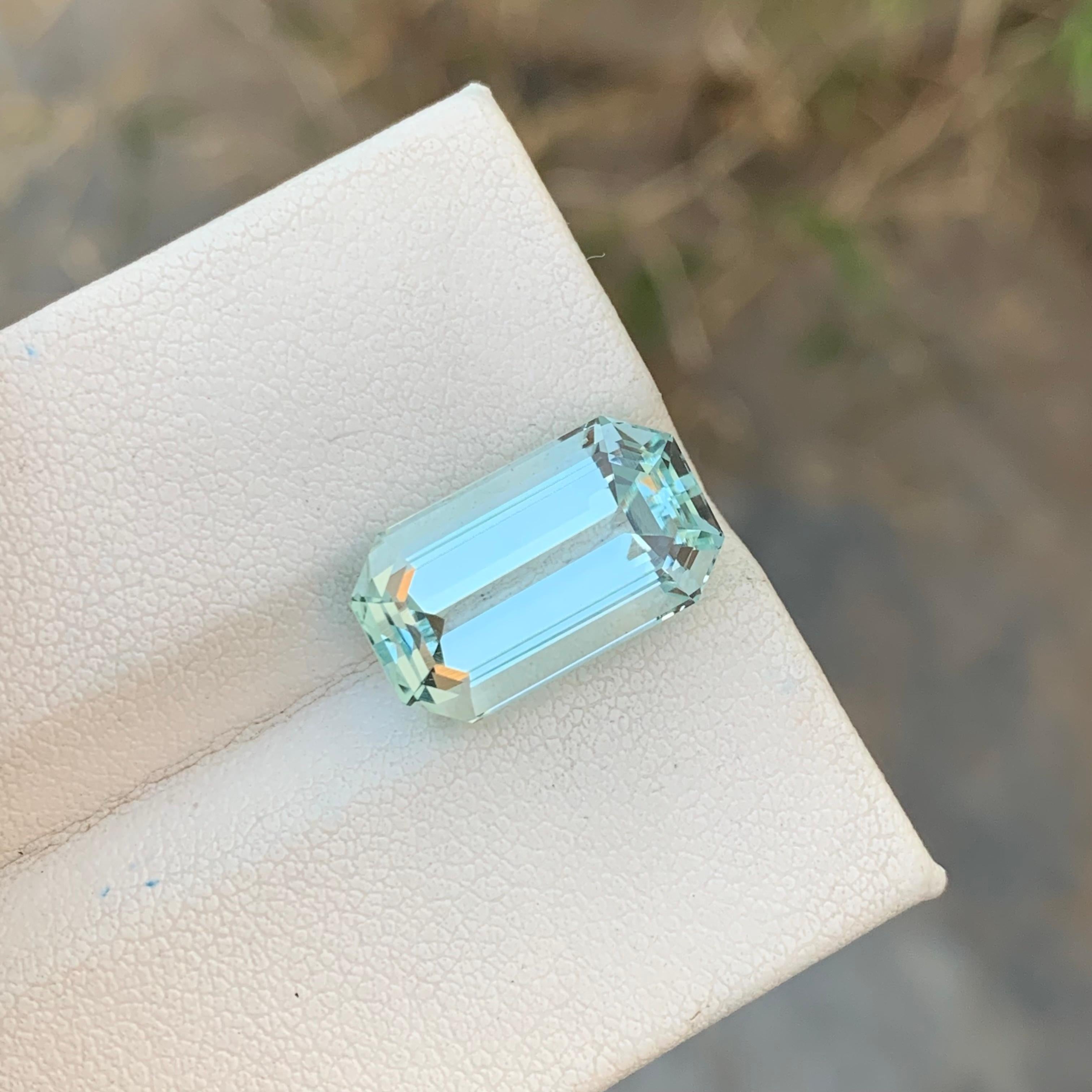 Women's or Men's 8.45 Carat Natural Loose Aquamarine Emerald Shape Gem For Necklace  For Sale
