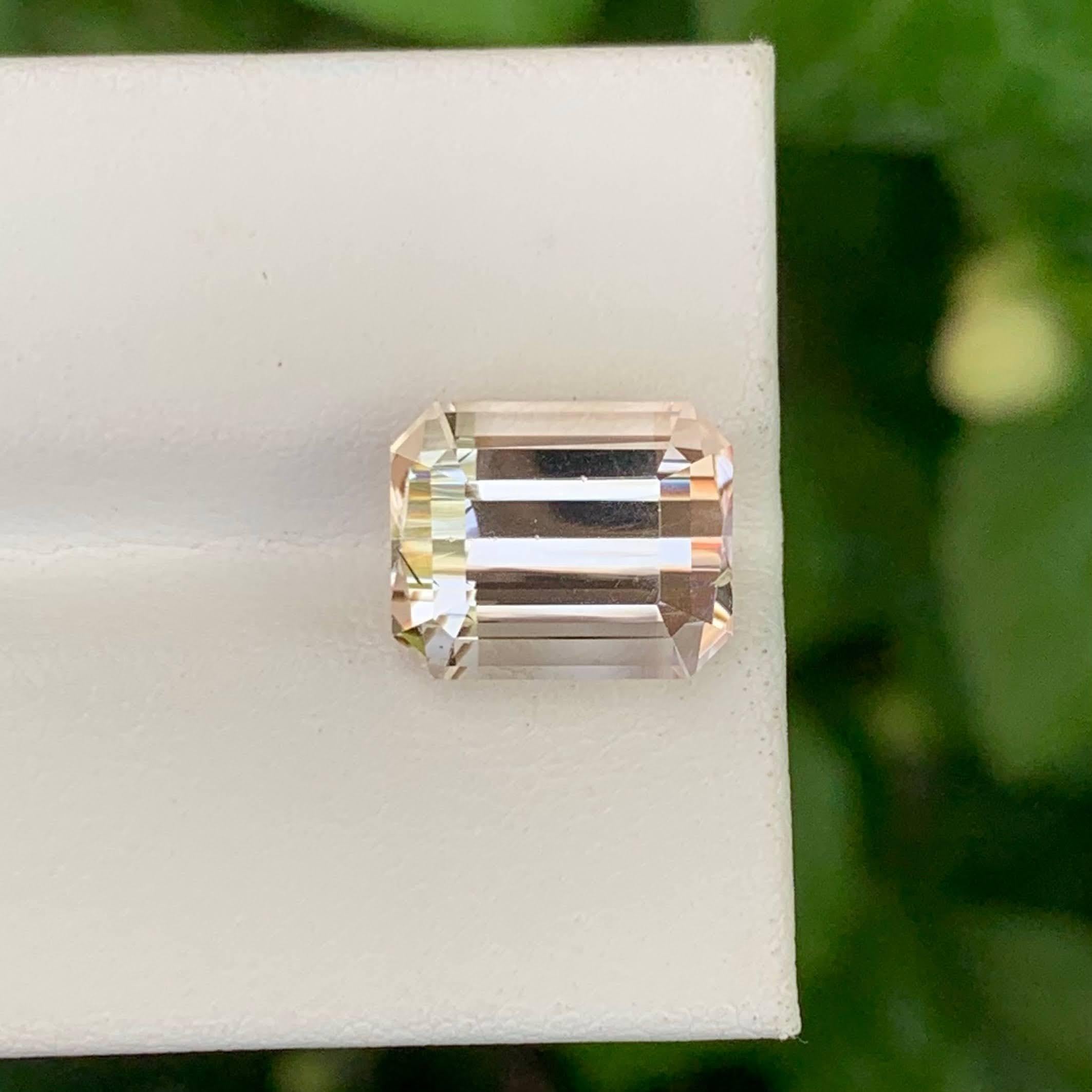Weight 8.45 carat 
Dimensions 11.5x9.4x7.9mm
Treatment None
Origin Pakistan 
Clarity VVS 
Shape Cut Emerald 
NA



This 8.45 Carat Natural Loose Light Gold Topaz features a refined emerald cut that highlights its soft, champagne-golden tones with