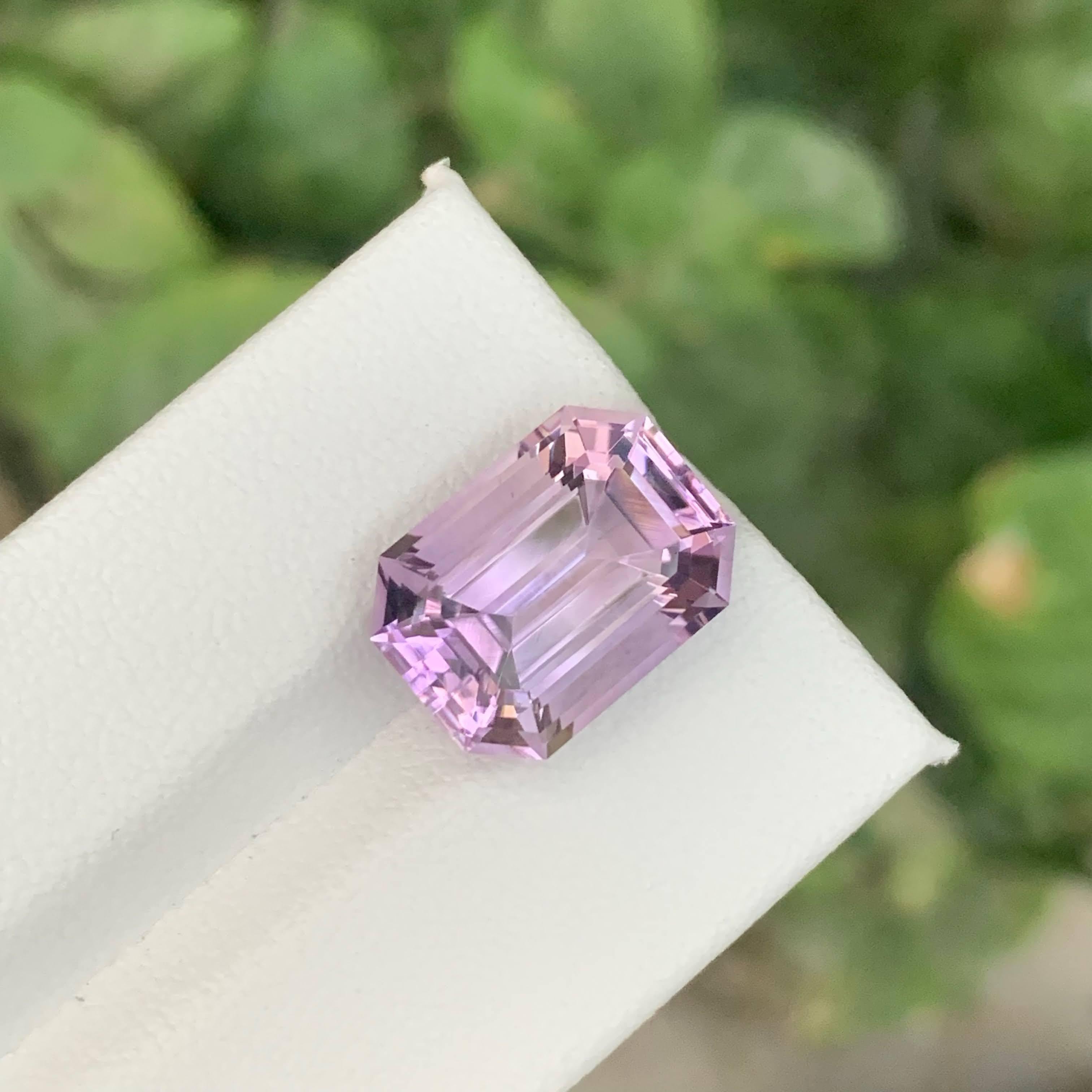 8.45 Karat Natürlicher Loser Lila Amethyst Stein Smaragd Schliff Brasilianischer Edelstein (Moderne) im Angebot