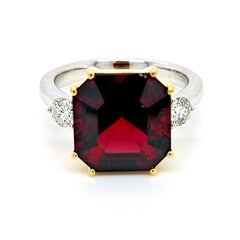 8.45 Carat Rhodolite Garnet Round Diamond Yellow White Gold Ring