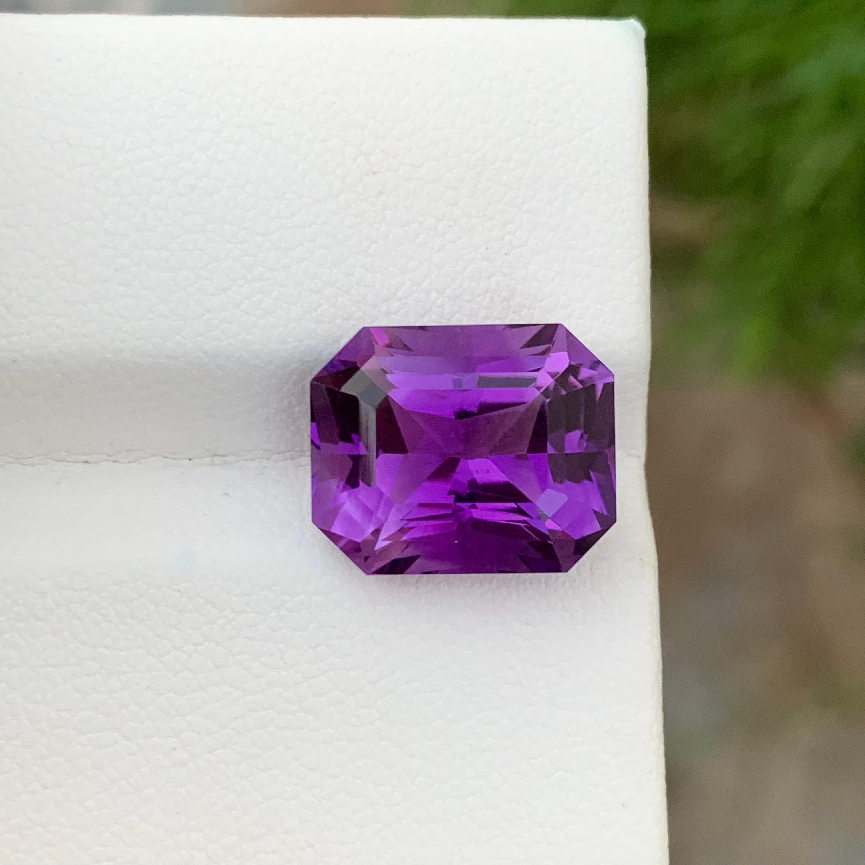 8.45 Carats Natural Loose Purple Amethyst Gemstone For Jewelry Making  In New Condition In Peshawar, PK