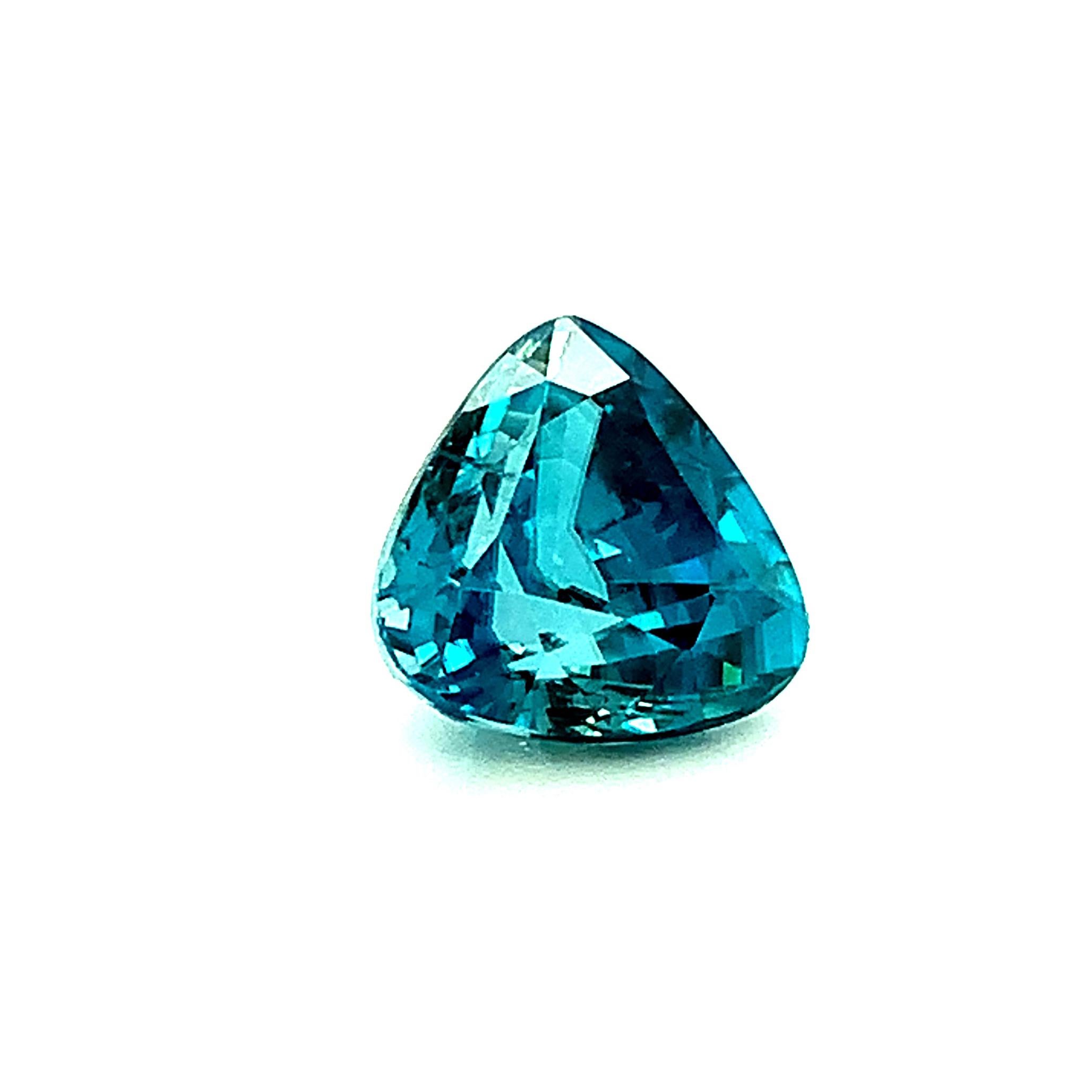 This trillion cut blue zircon would look beautiful set in a custom designed pendant or necklace enhancer. With a vivid, 