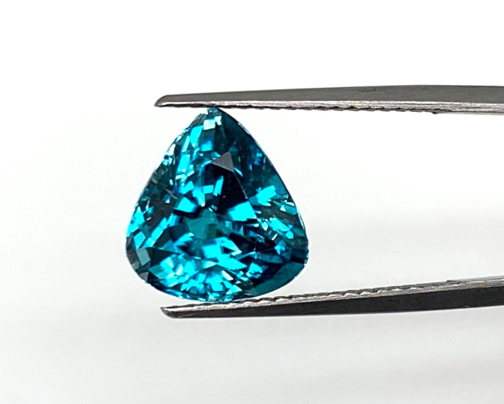 Women's or Men's 8.46 Carat Trilliant Cut Blue Zircon, Unset Loose Gemstone  