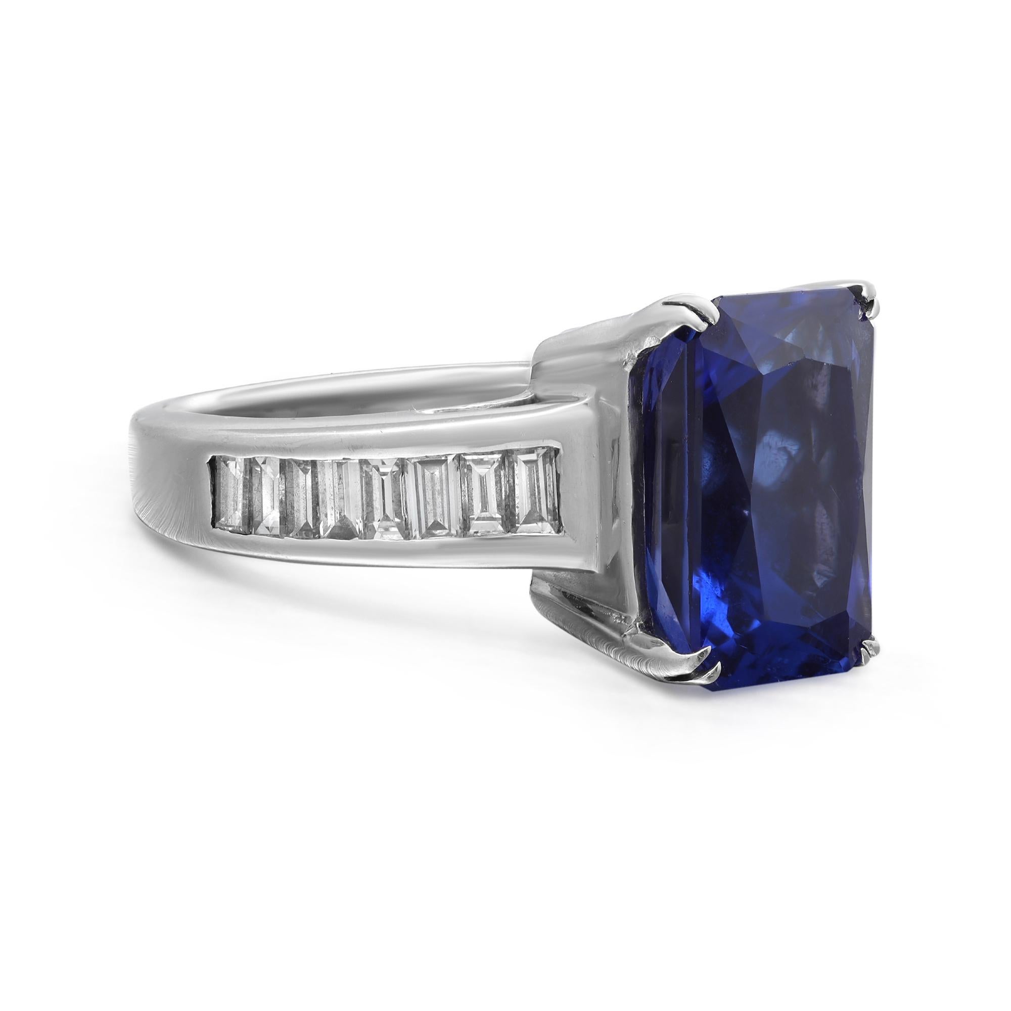 8.47Cts Emerald Cut Tanzanite 1.00Cts Diamond Ring 18K White Gold In Excellent Condition For Sale In New York, NY
