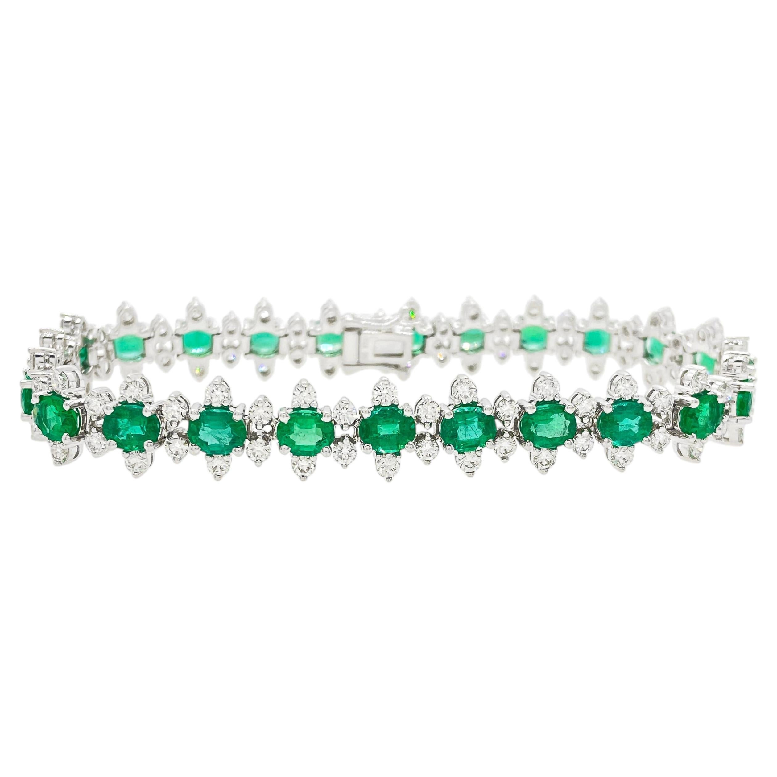 8.49 Carat Emerald Diamond Bracelet Statement Fine Jewelry 18K White Gold